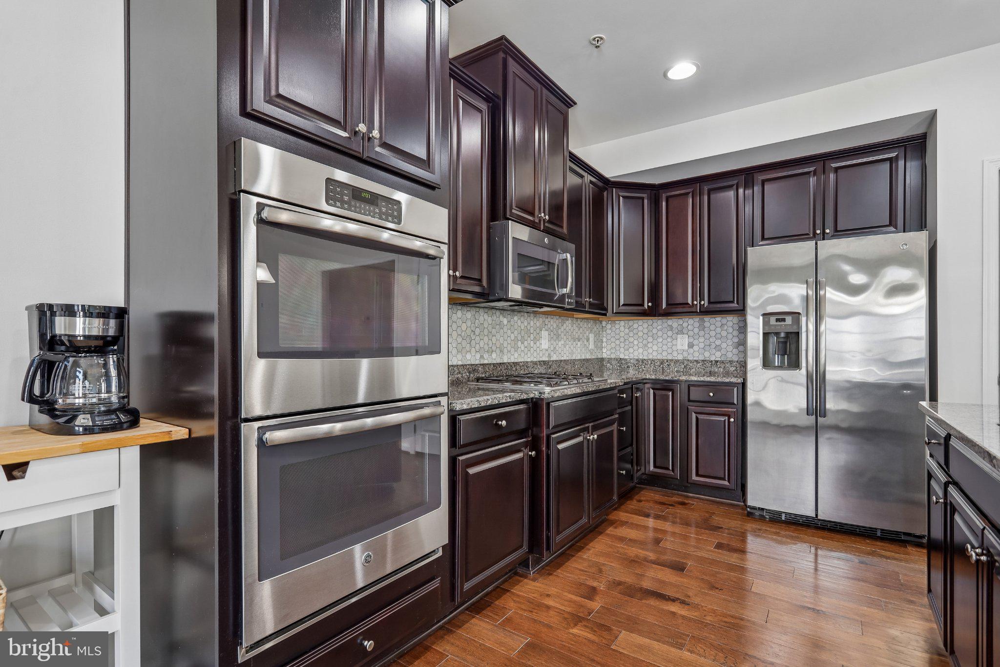 7504 BRUNSON CIRCLE