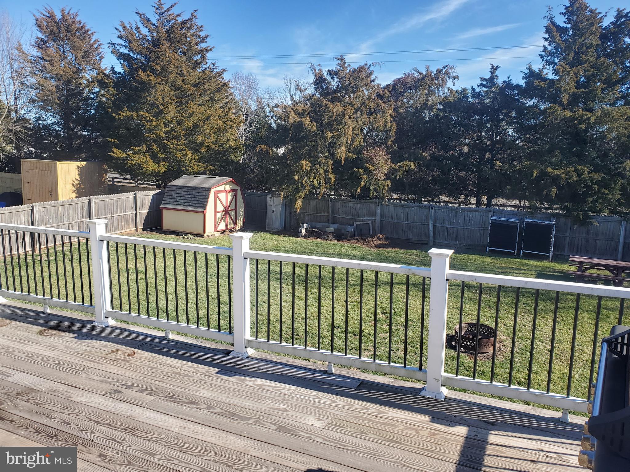 LEES GLEN - Residential Lease