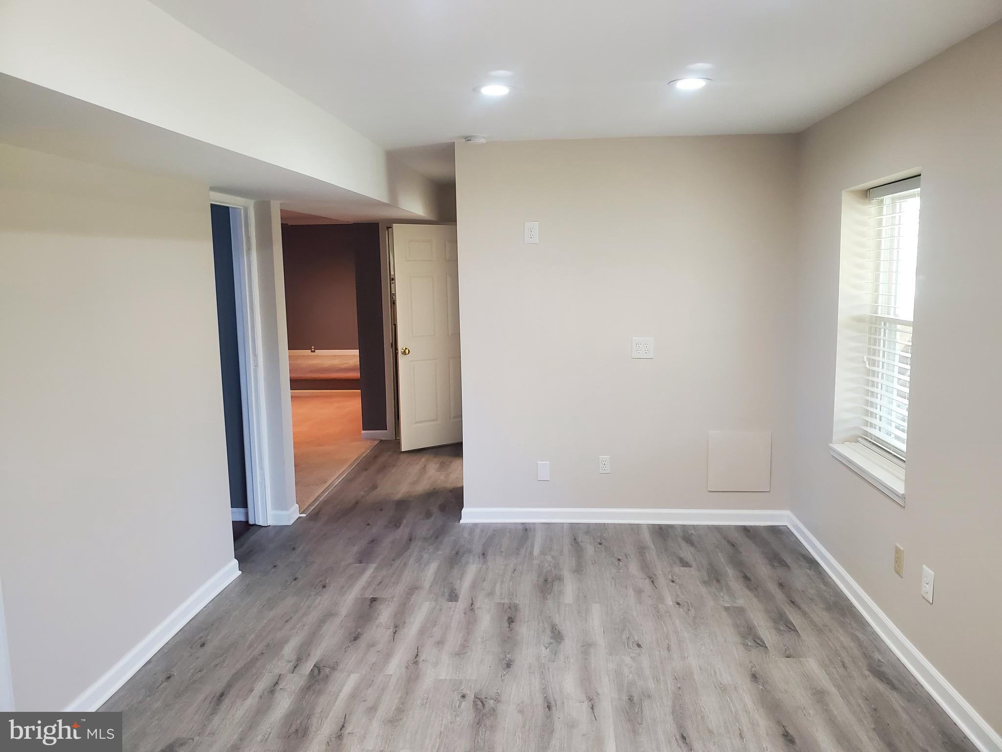 LEES GLEN - Residential Lease