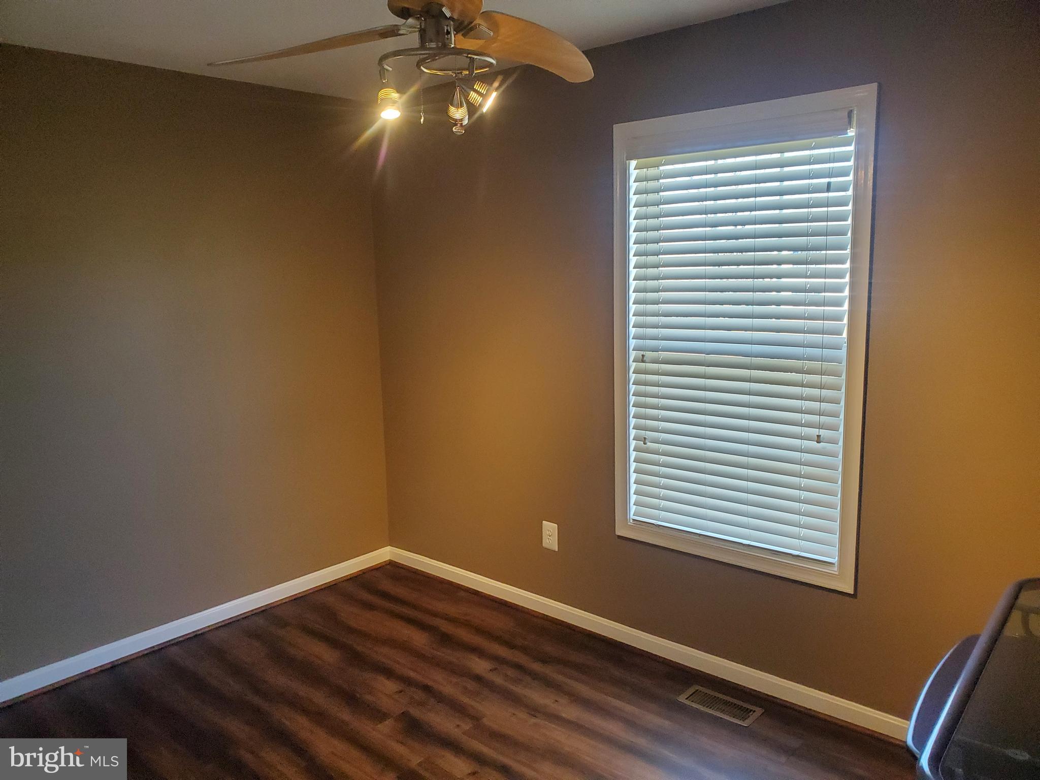 LEES GLEN - Residential Lease