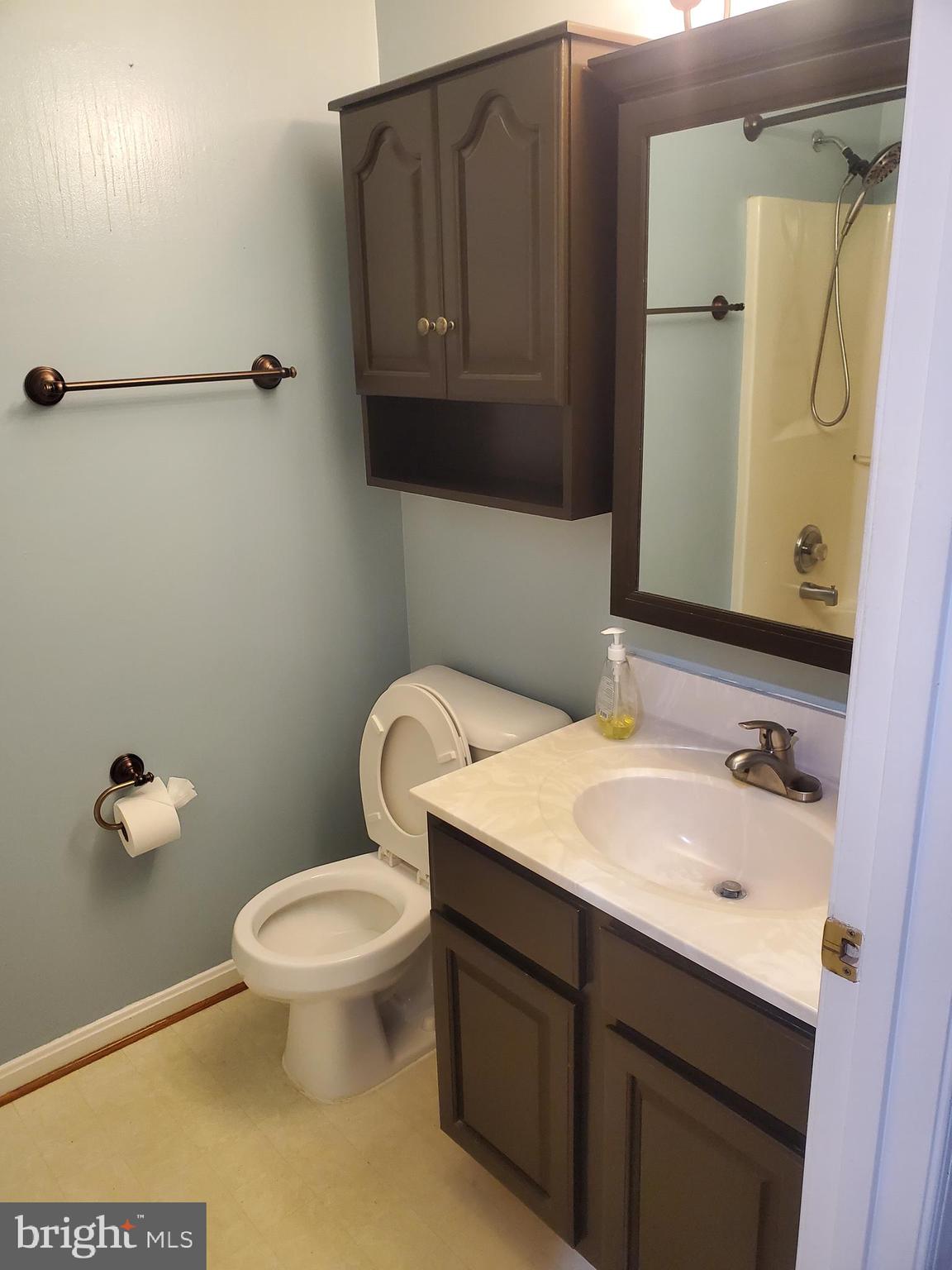 LEES GLEN - Residential Lease