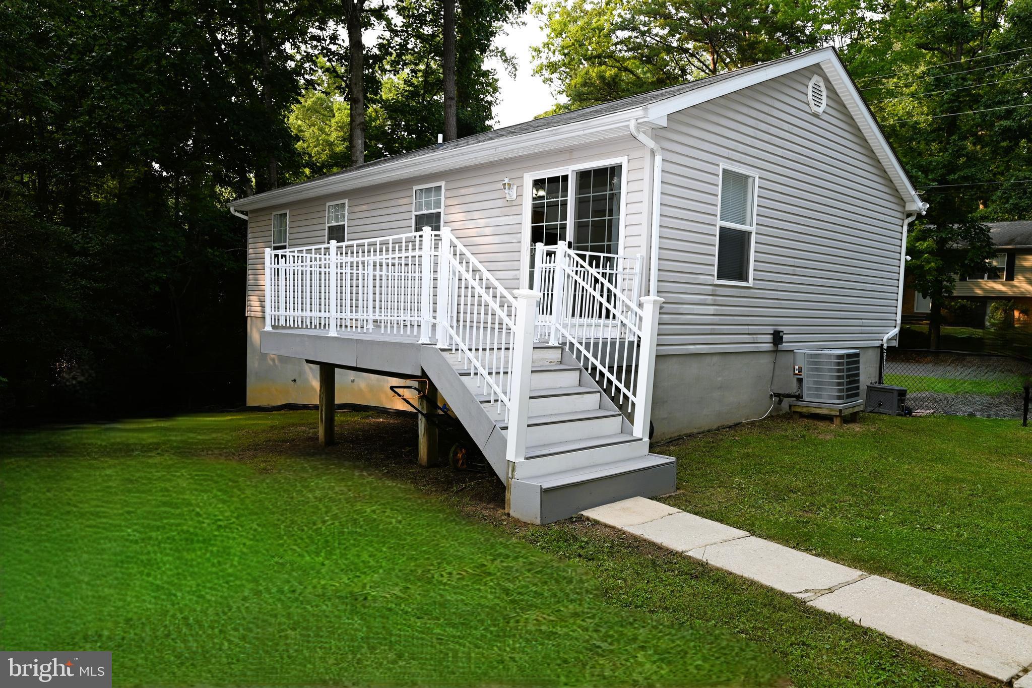 1023 RIMROCK ROAD