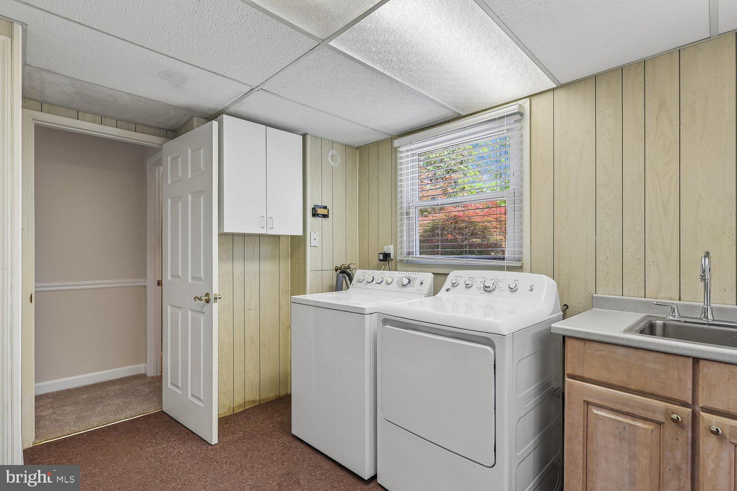 FOUR SEASONS ESTATES - Residential