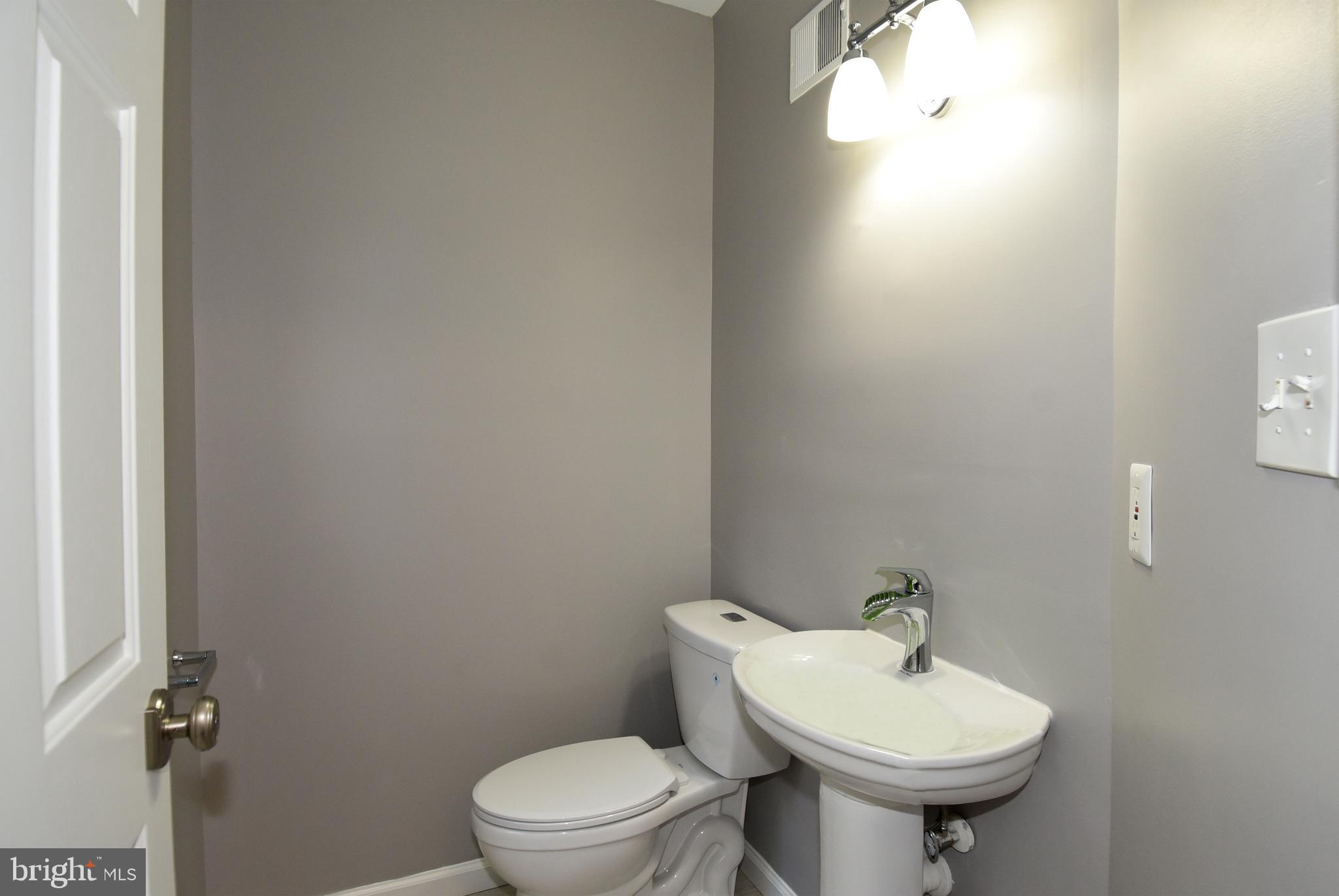 SUMMERS GROVE - Residential Lease