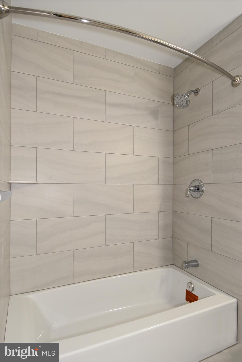 SUMMERS GROVE - Residential Lease