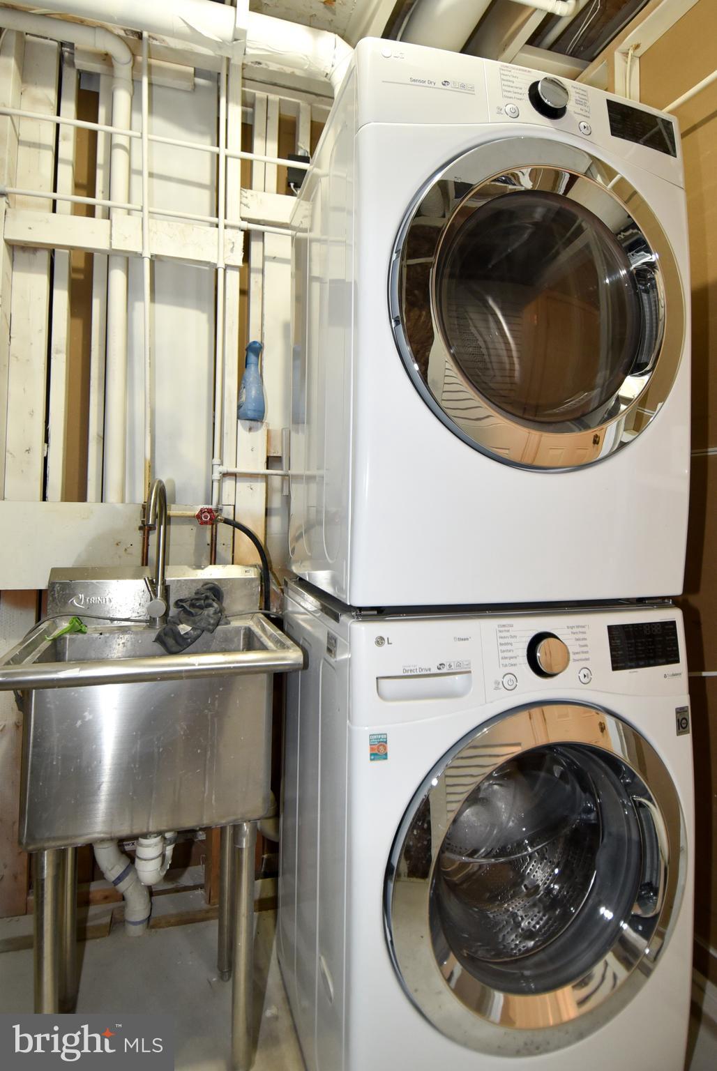 SUMMERS GROVE - Residential Lease