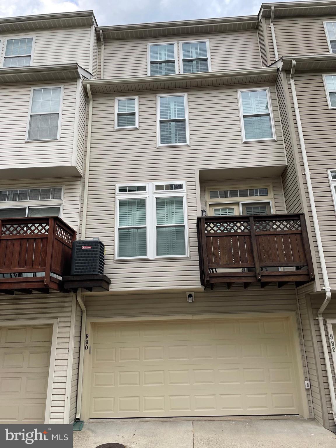 SUMMERS GROVE - Residential Lease