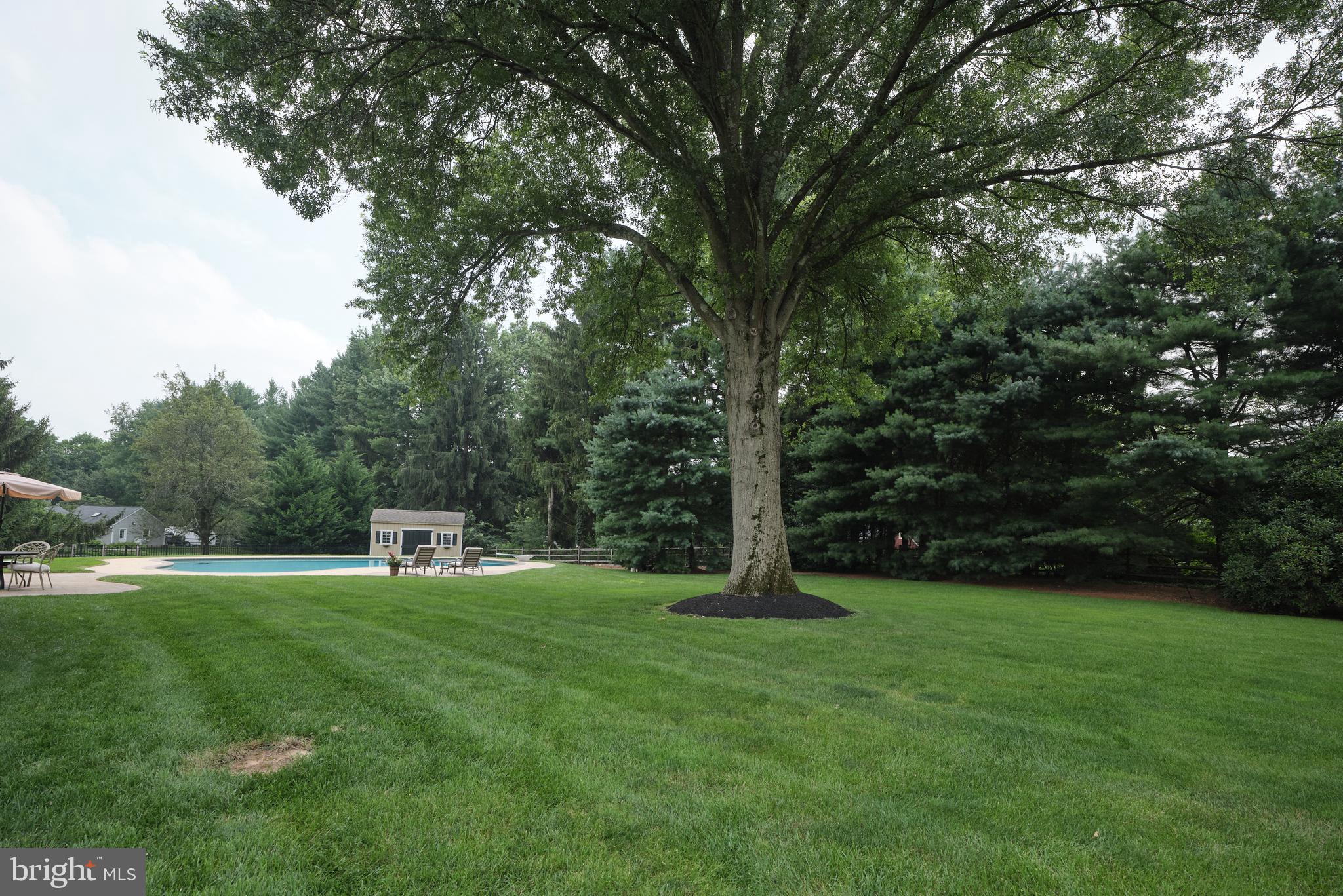 PEBBLE HILL - Residential