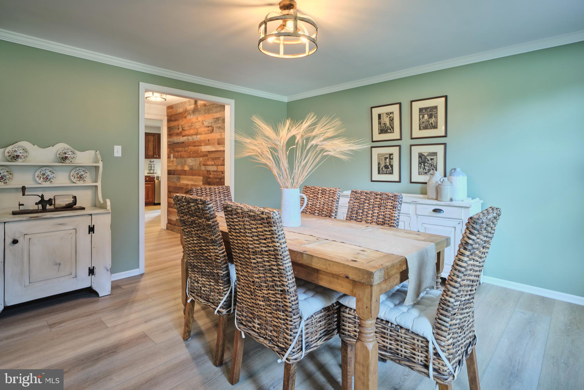 PEBBLE HILL - Residential