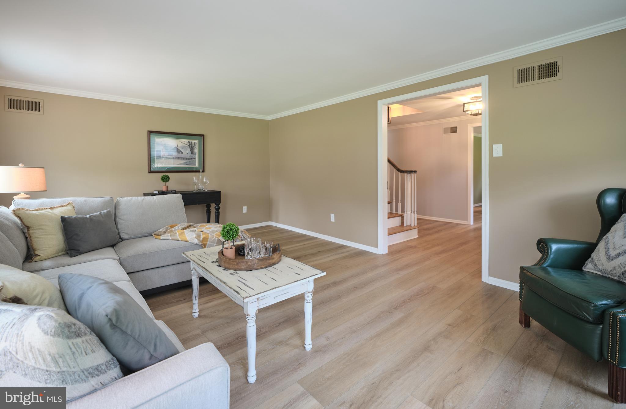 PEBBLE HILL - Residential