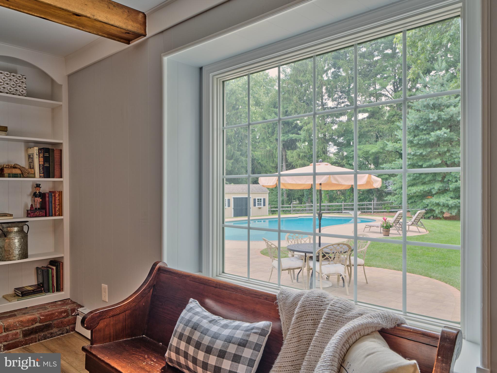 PEBBLE HILL - Residential