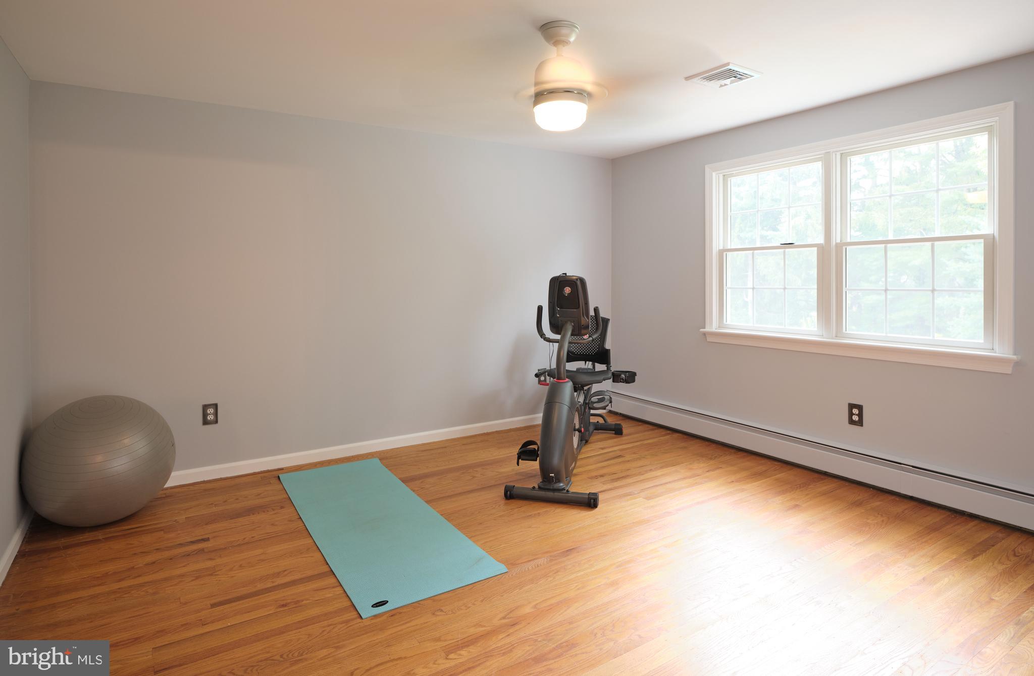 PEBBLE HILL - Residential