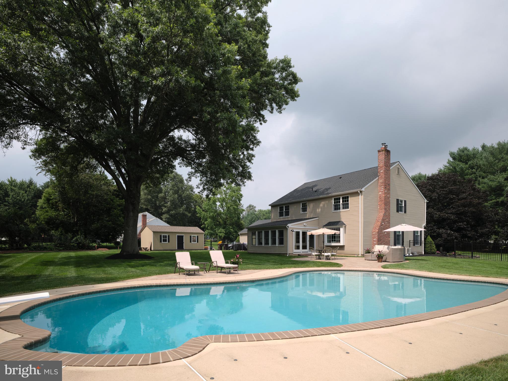 PEBBLE HILL - Residential