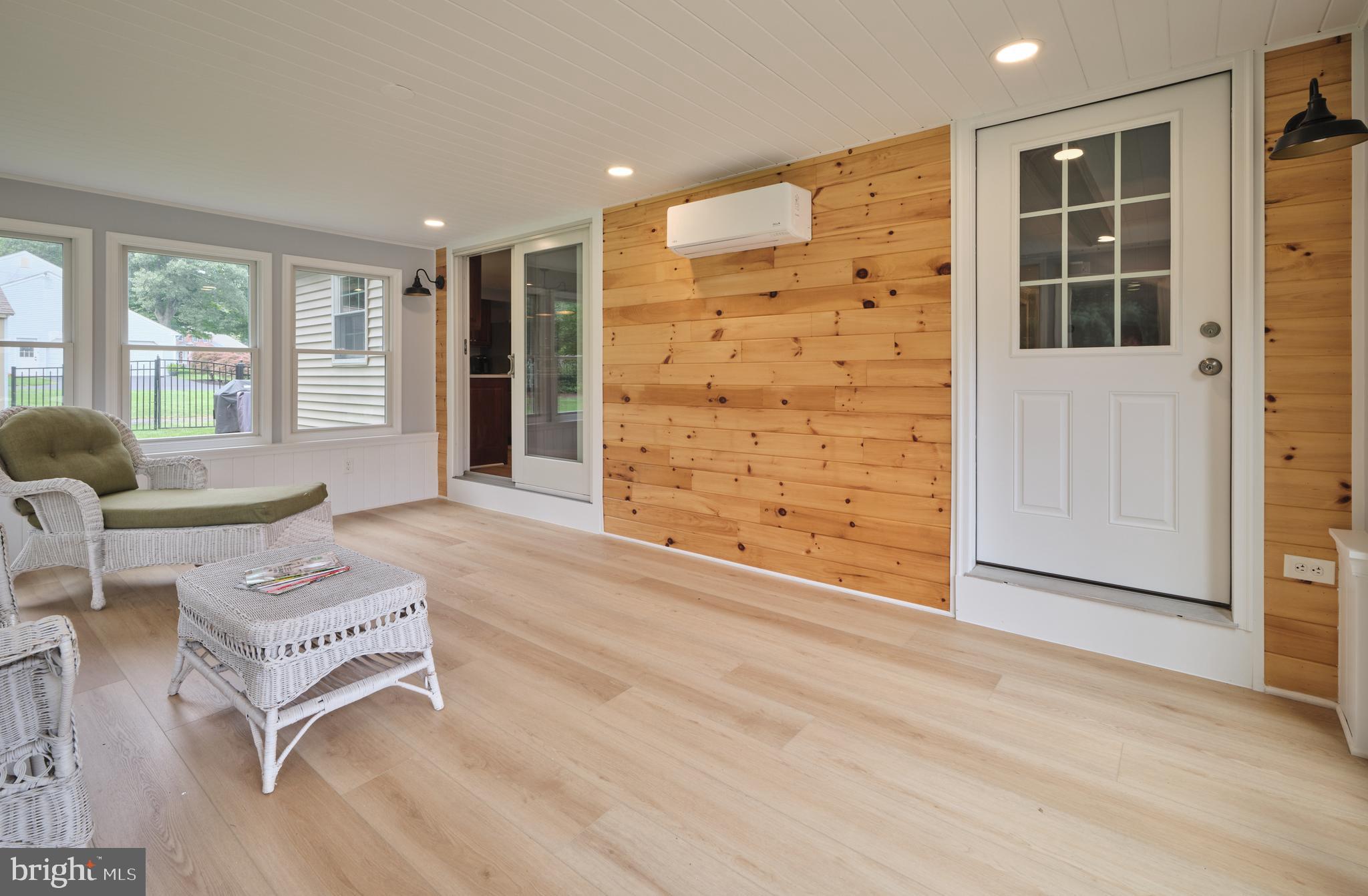 PEBBLE HILL - Residential