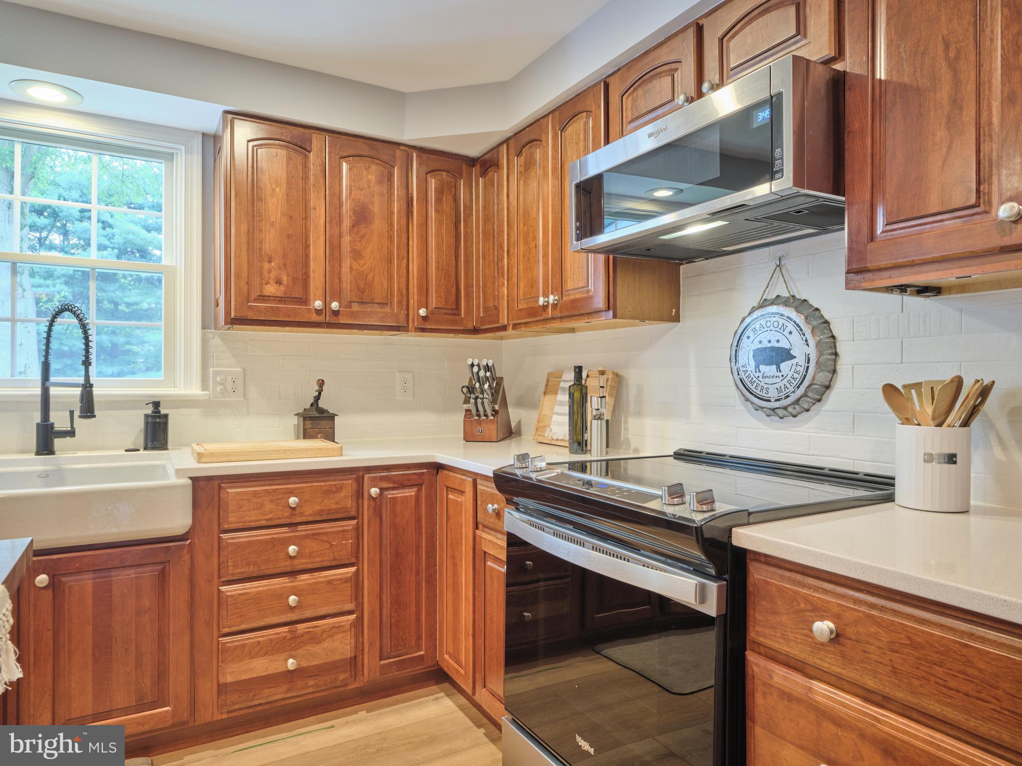 PEBBLE HILL - Residential