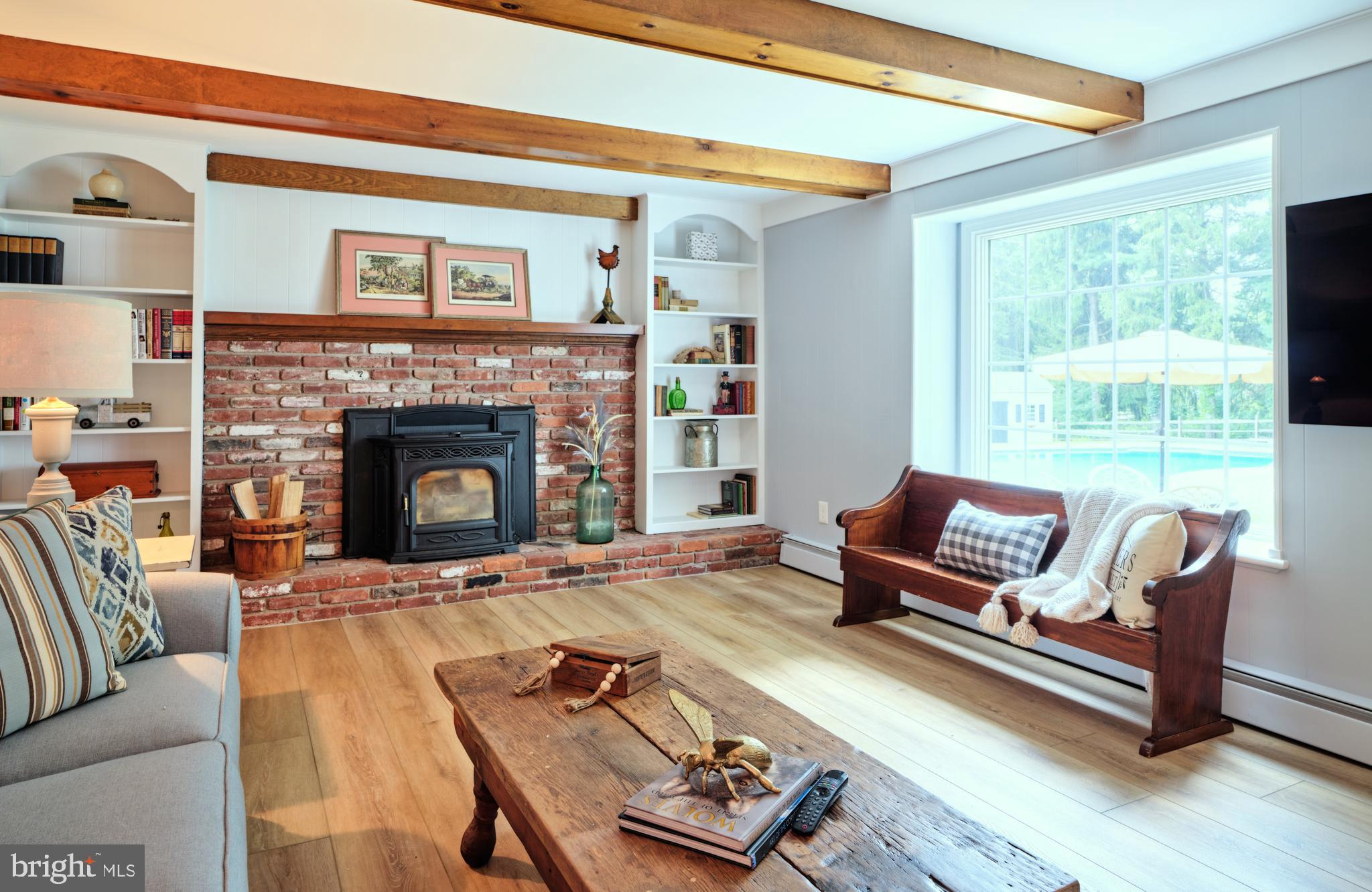 PEBBLE HILL - Residential