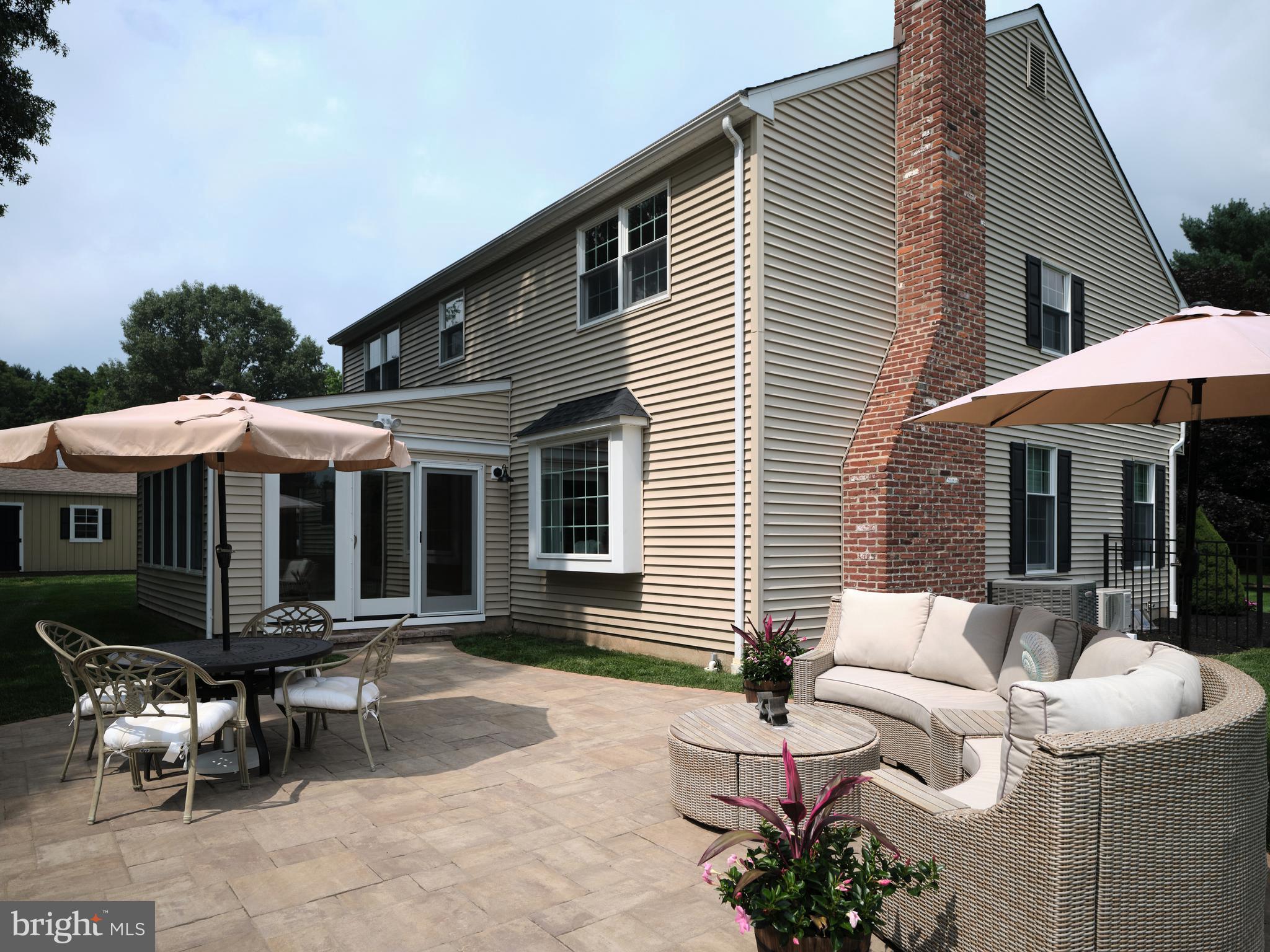 PEBBLE HILL - Residential