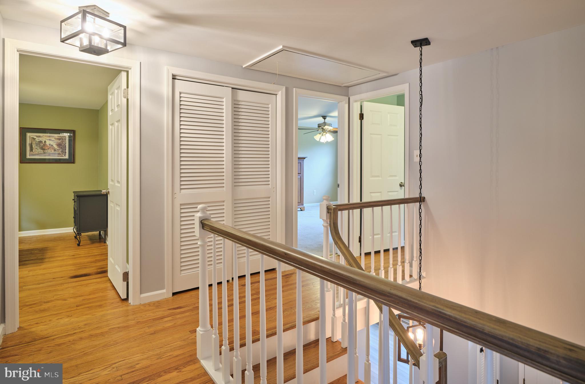 PEBBLE HILL - Residential