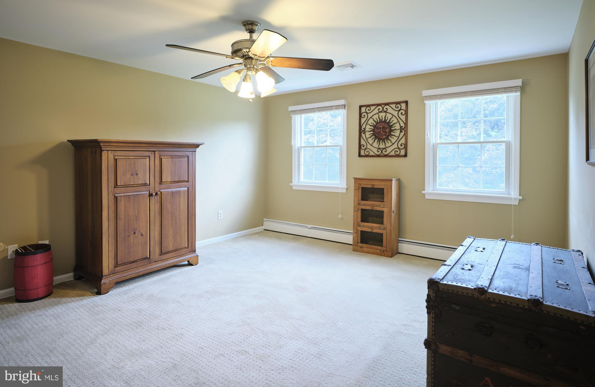 PEBBLE HILL - Residential