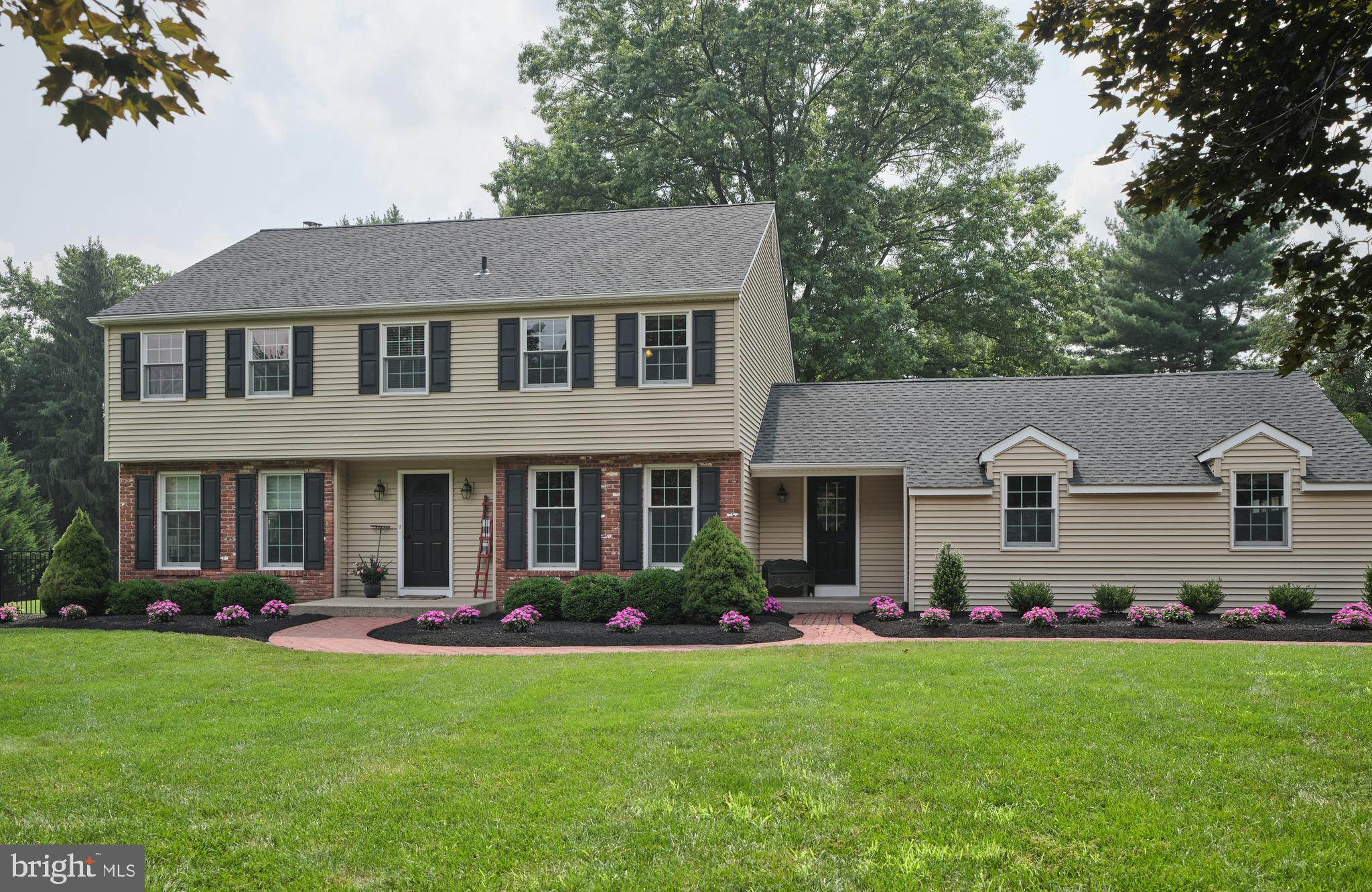 PEBBLE HILL - Residential