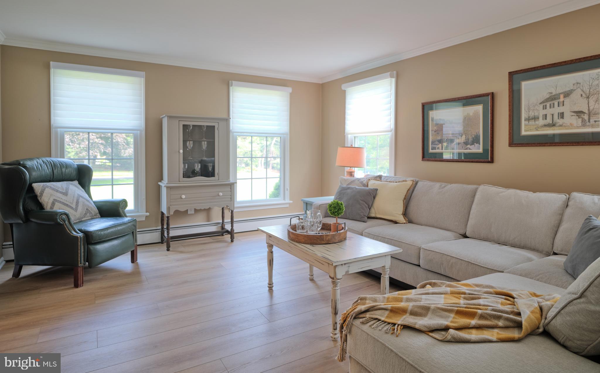 PEBBLE HILL - Residential