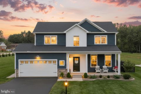 6 LOBELL ROAD ABBOTTSTOWN PA 17301