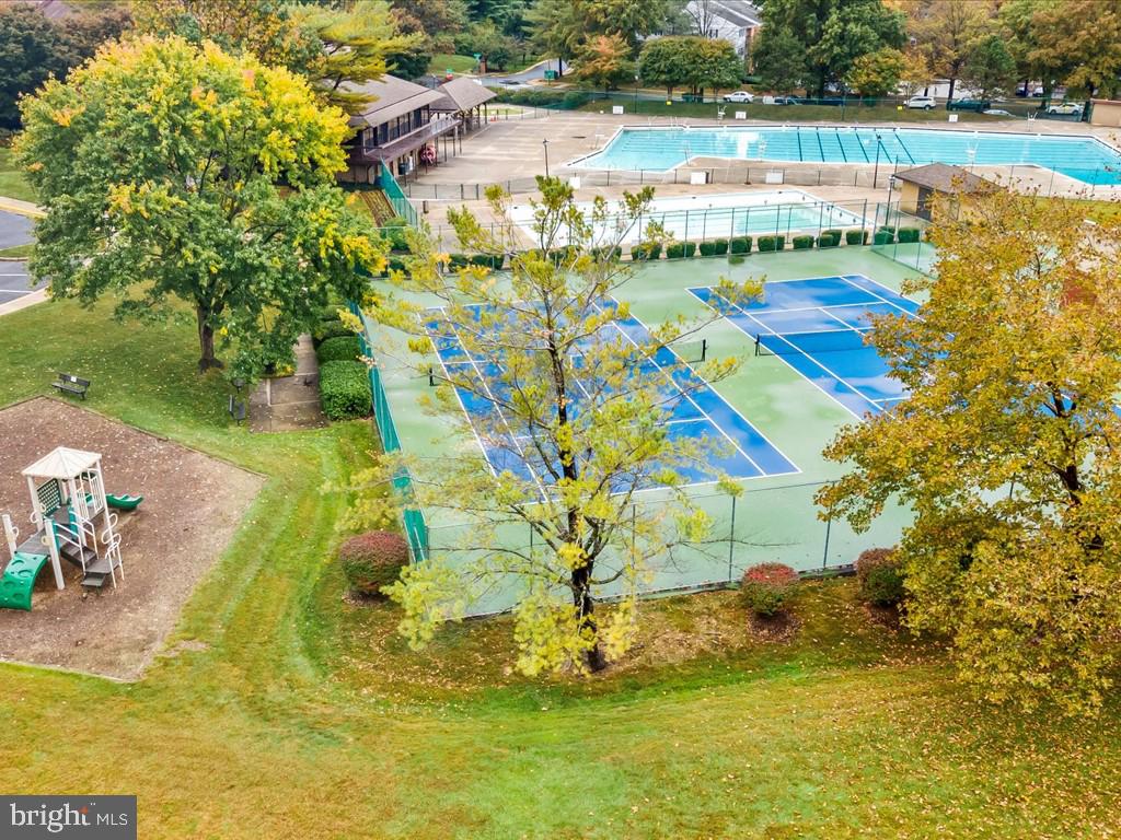 FLOWER HILL - Residential