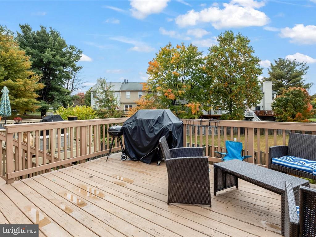 FLOWER HILL - Residential