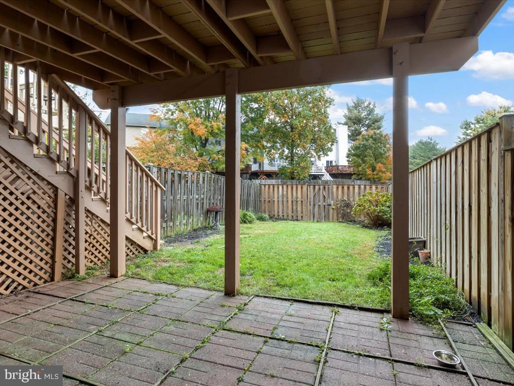 FLOWER HILL - Residential