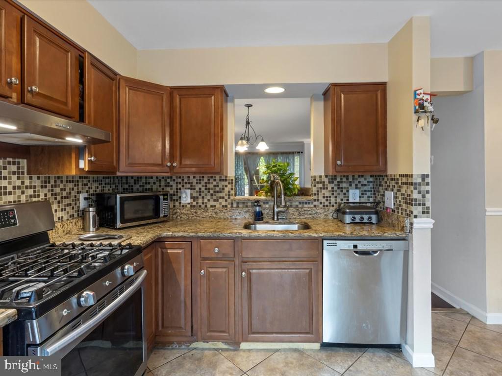 FLOWER HILL - Residential