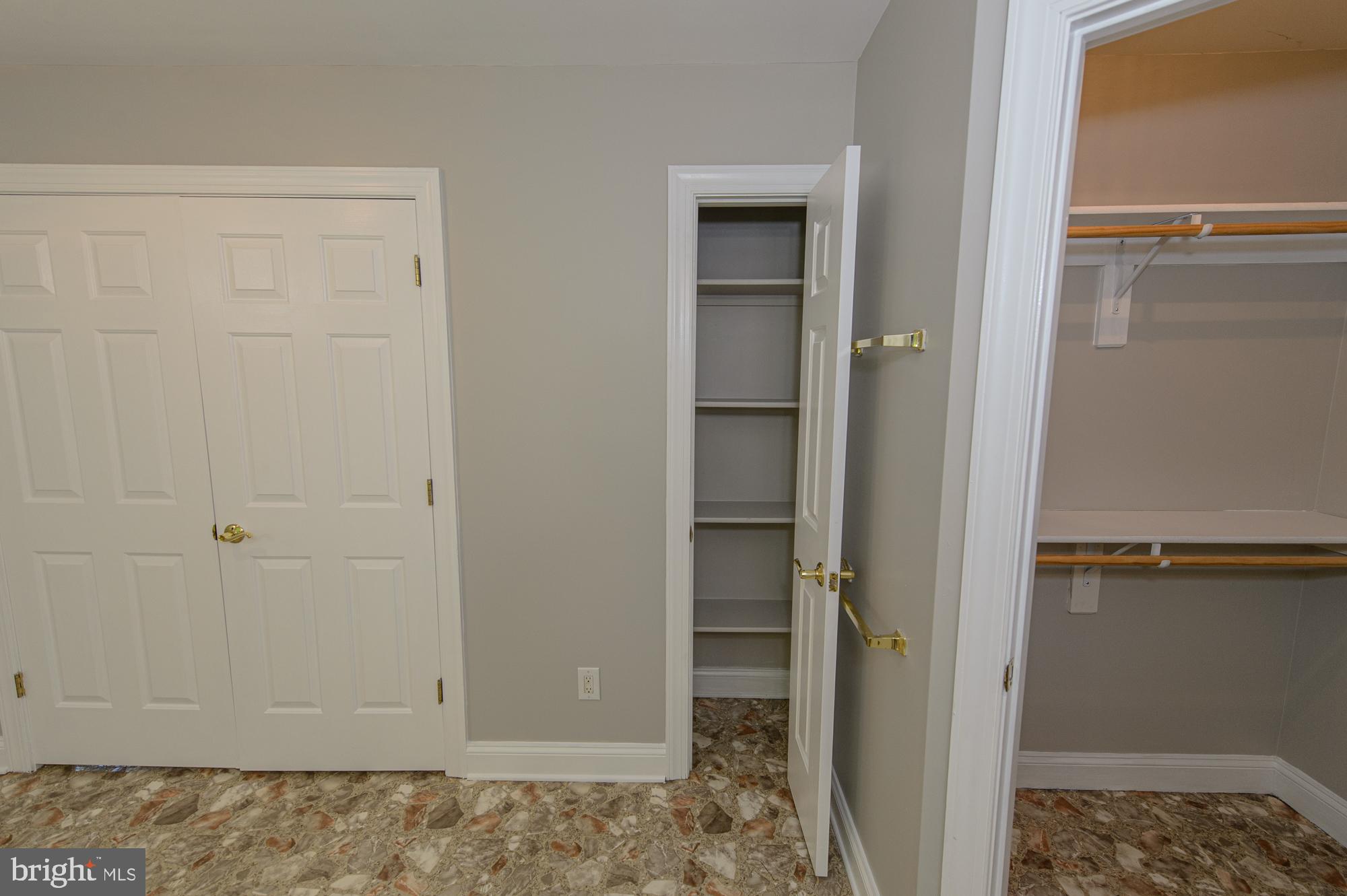 INDIAN KNOLLS - Residential