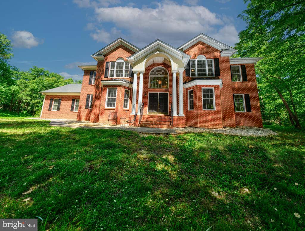 Photo of 4431 Trail Of Faith Court, LOCUST GROVE, VA 22508 (MLS # VAOR2014220)