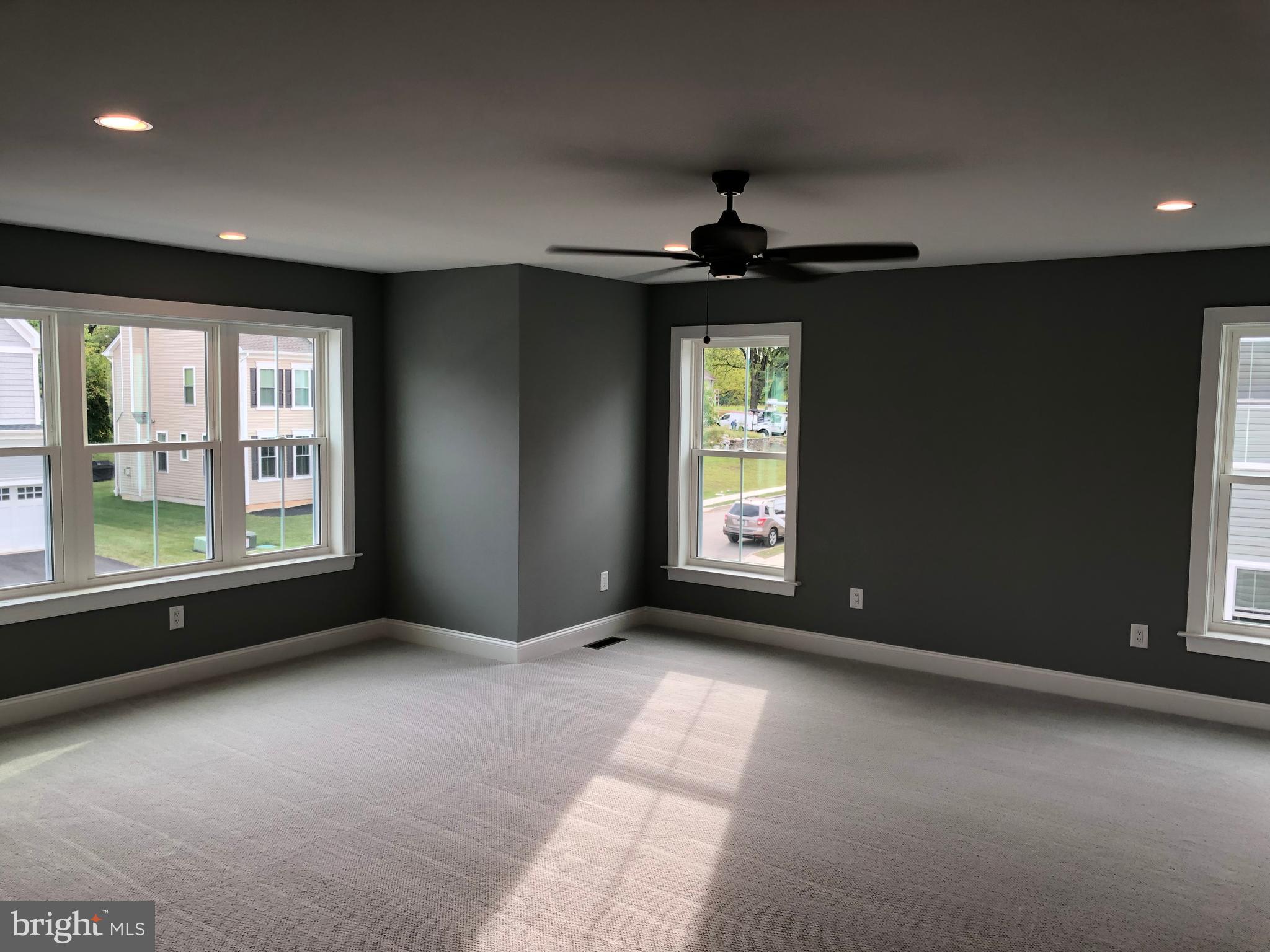 PLYMOUTH VALLEY ESTATES - Residential