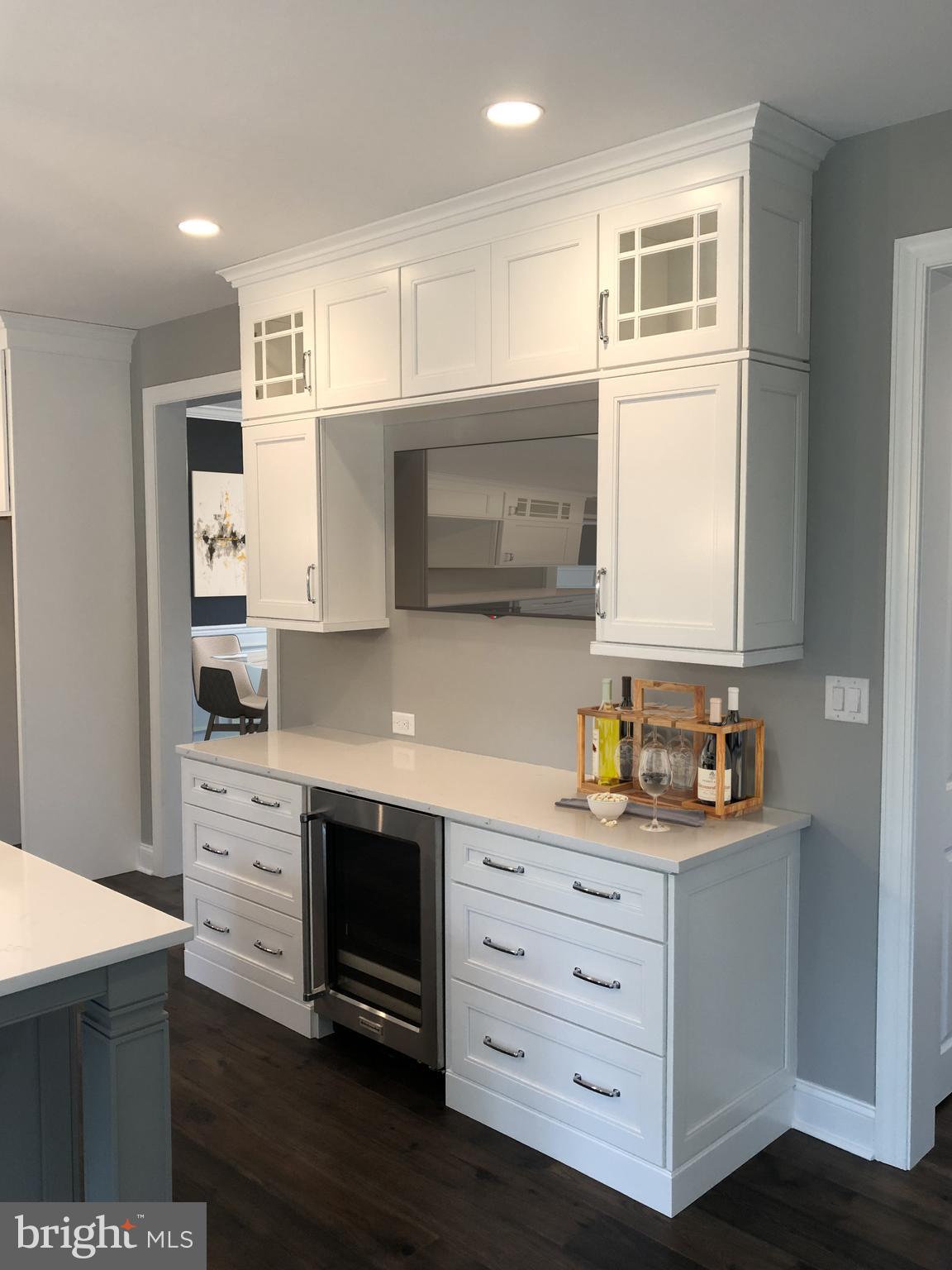 PLYMOUTH VALLEY ESTATES - Residential