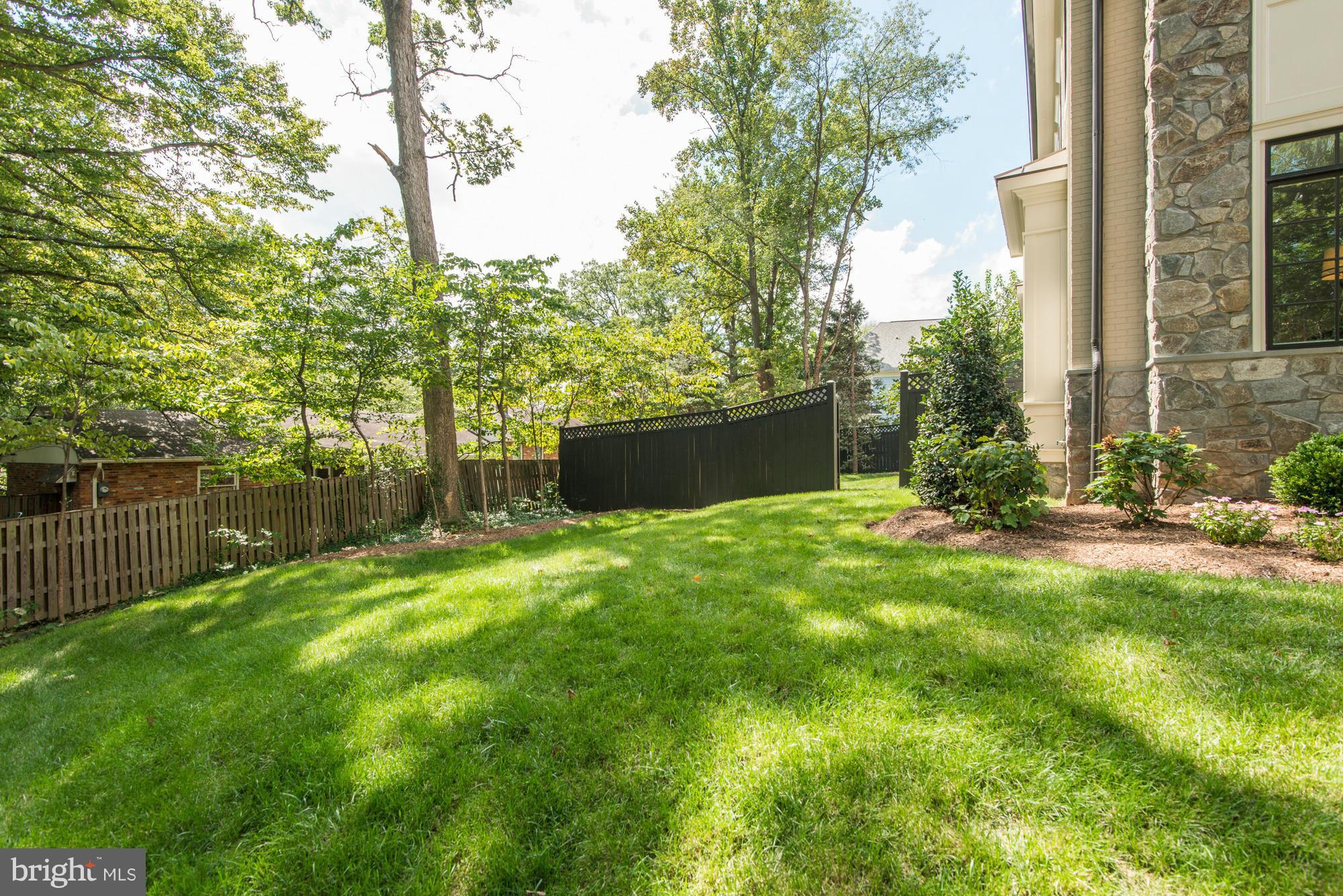 SALONA VILLAGE - Residential