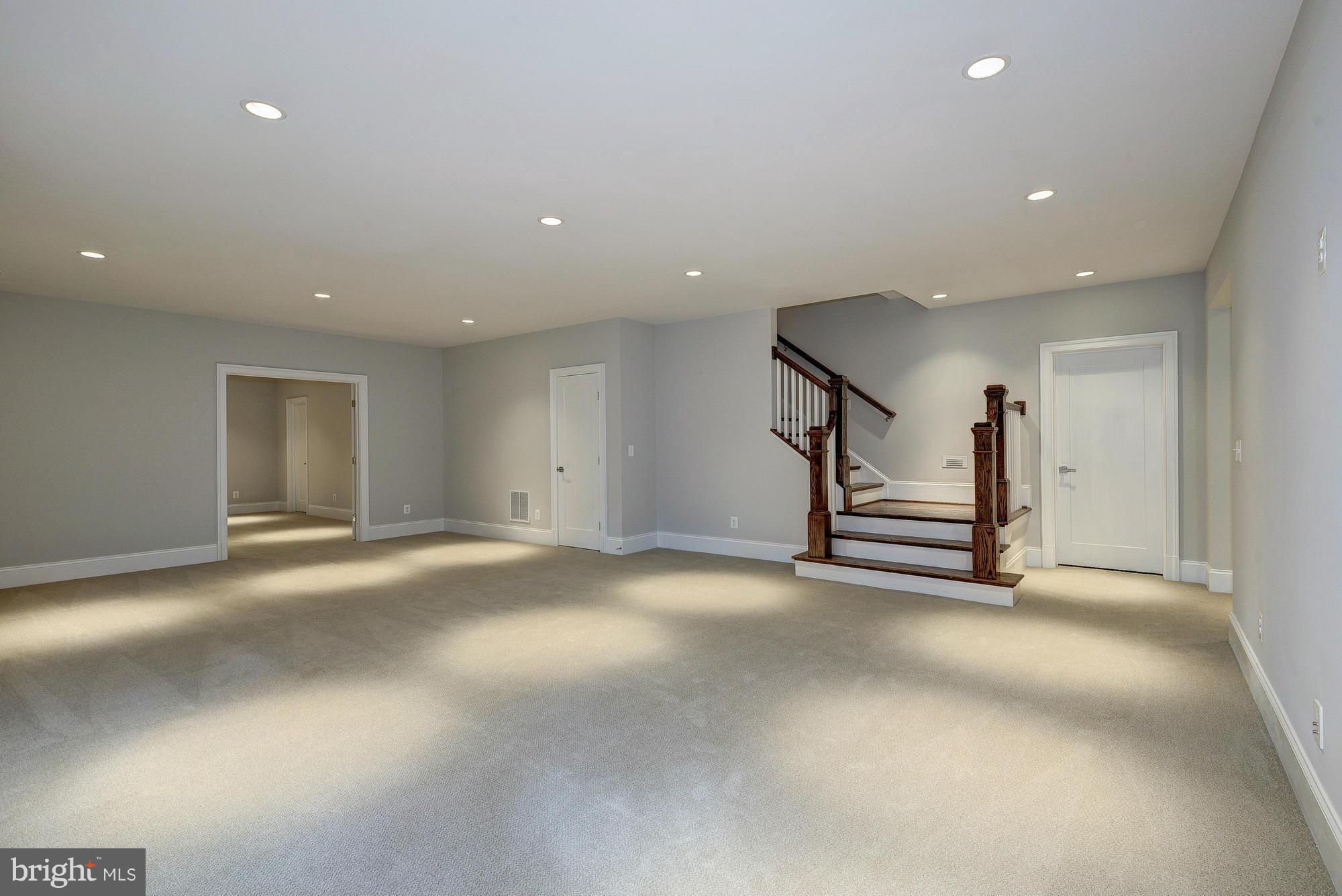 SALONA VILLAGE - Residential