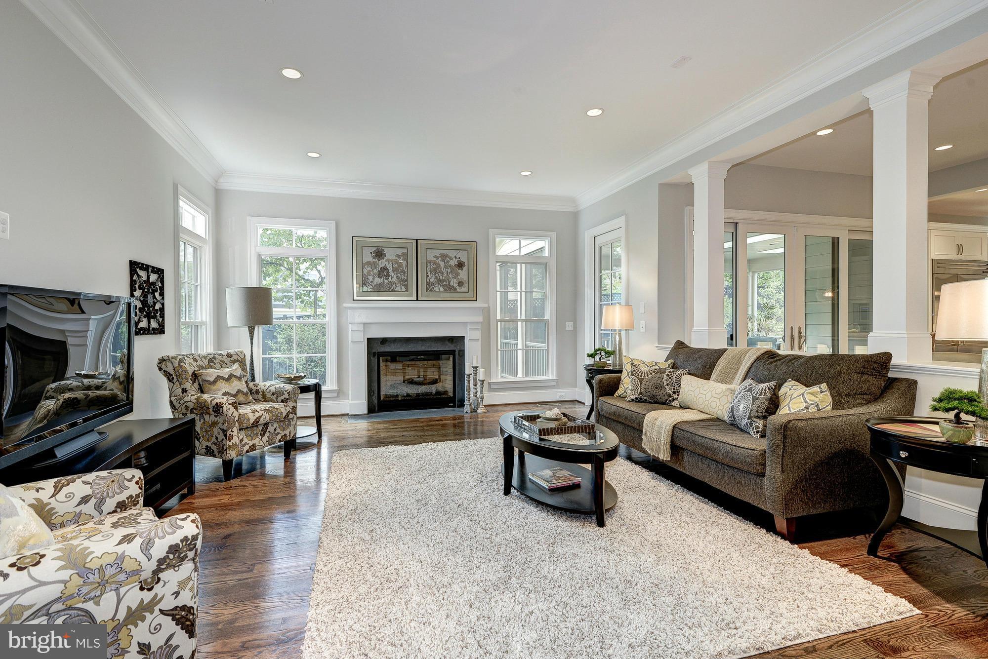 SALONA VILLAGE - Residential