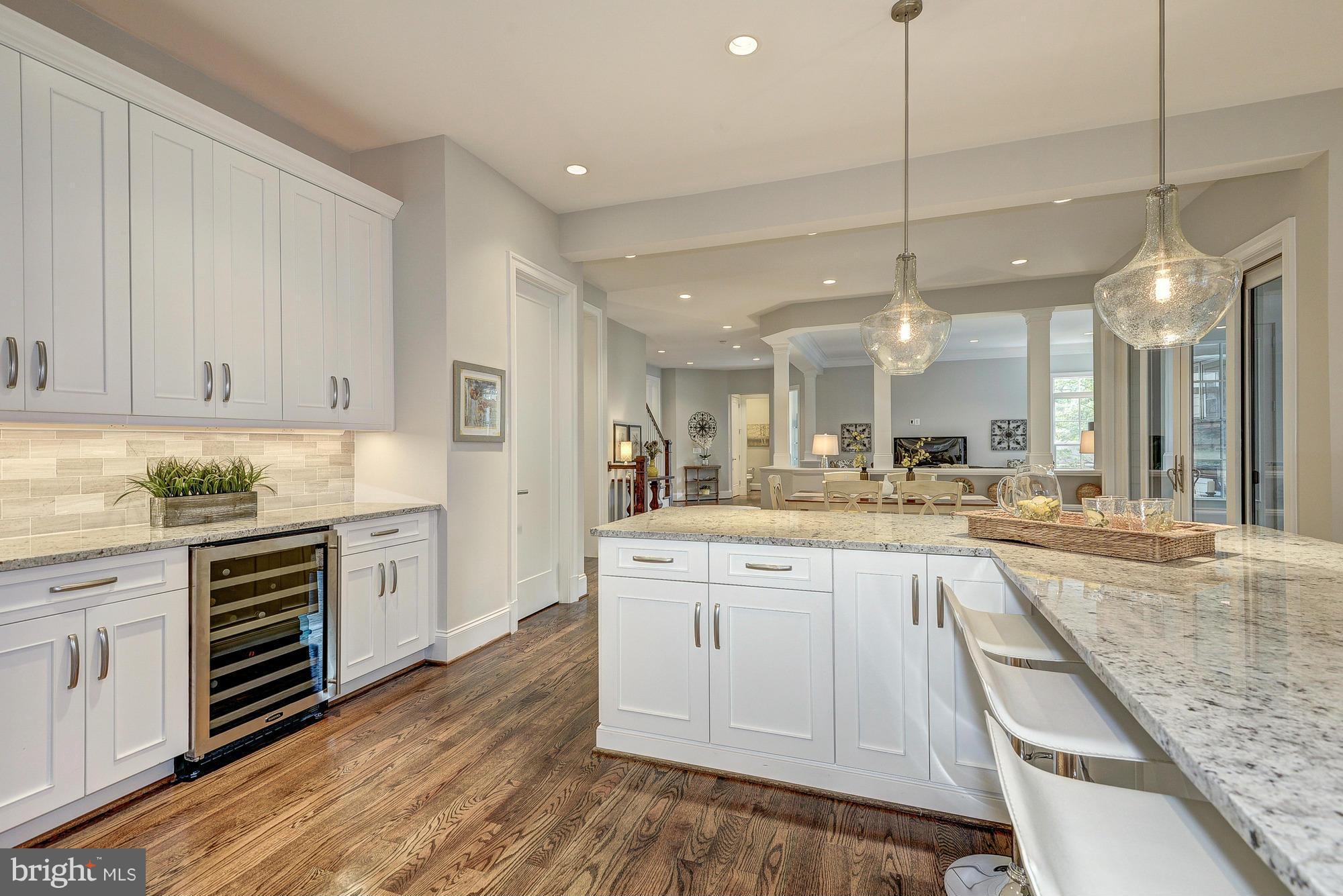 SALONA VILLAGE - Residential