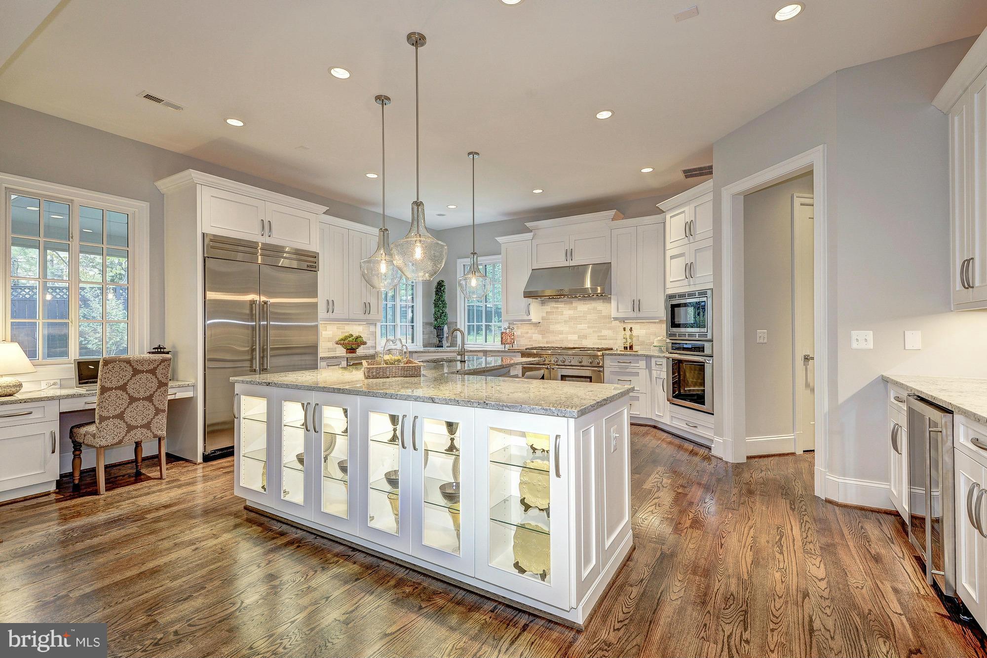 SALONA VILLAGE - Residential