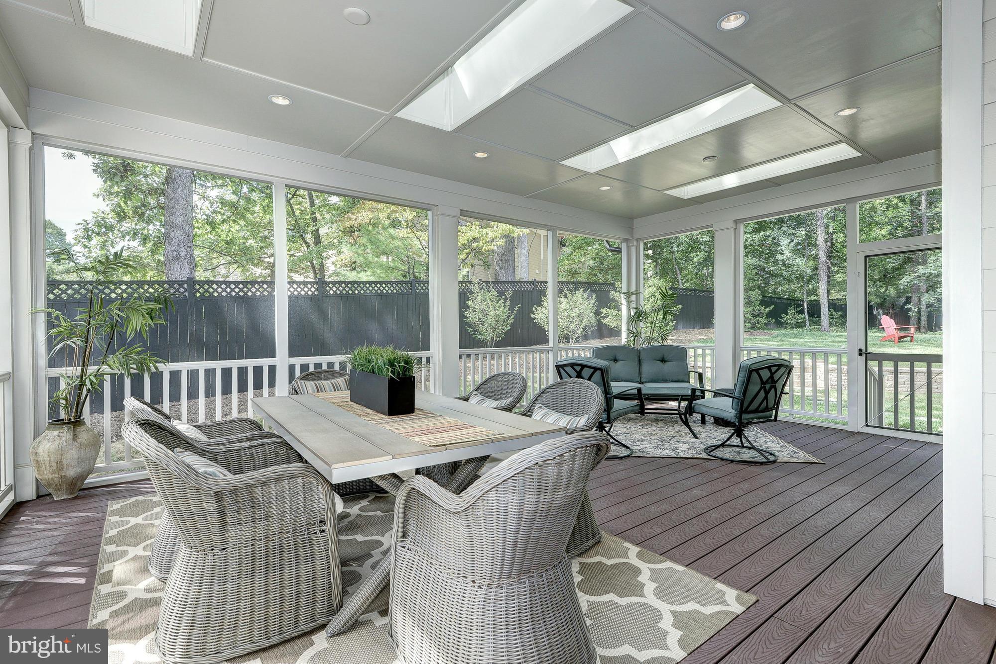 SALONA VILLAGE - Residential