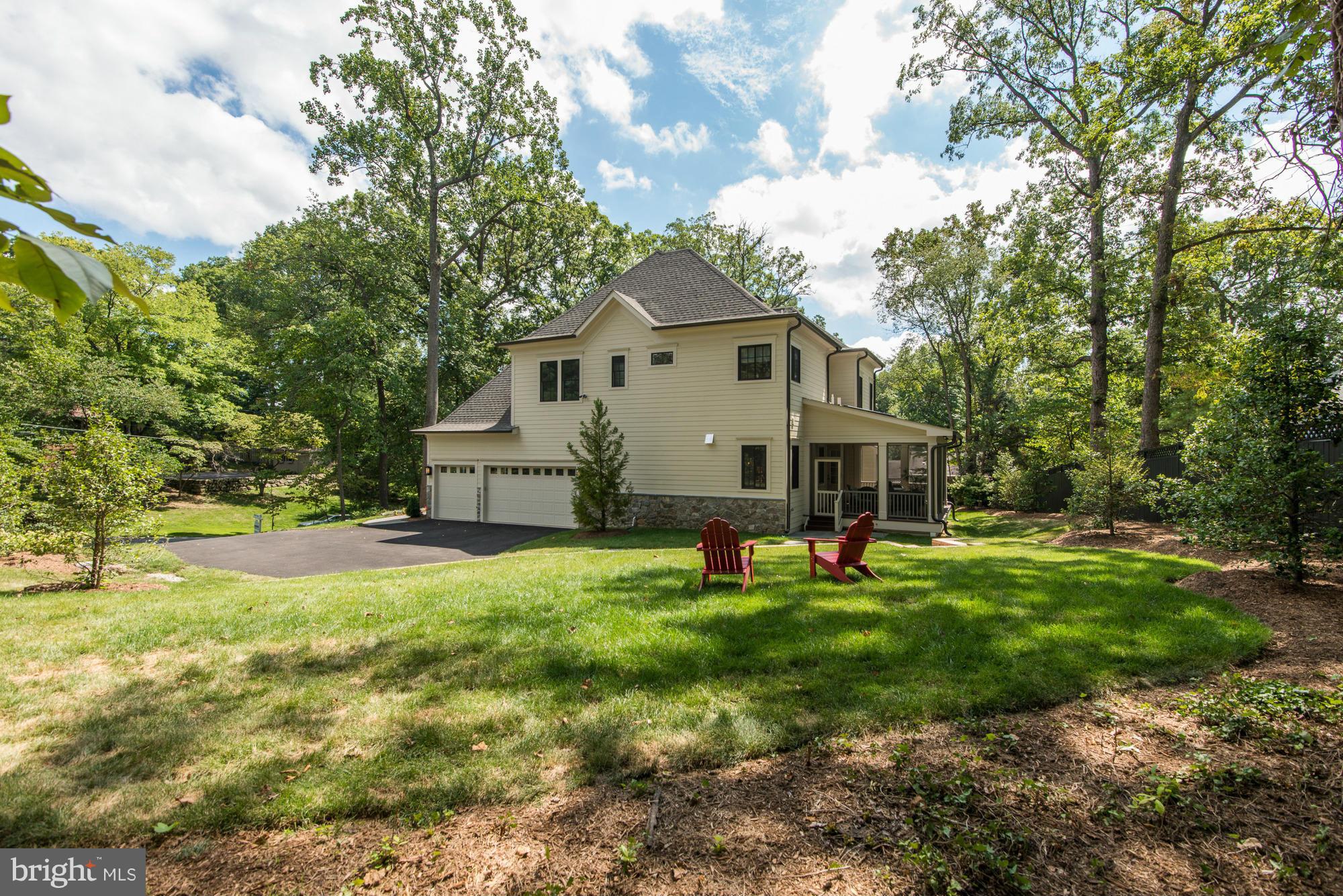 SALONA VILLAGE - Residential