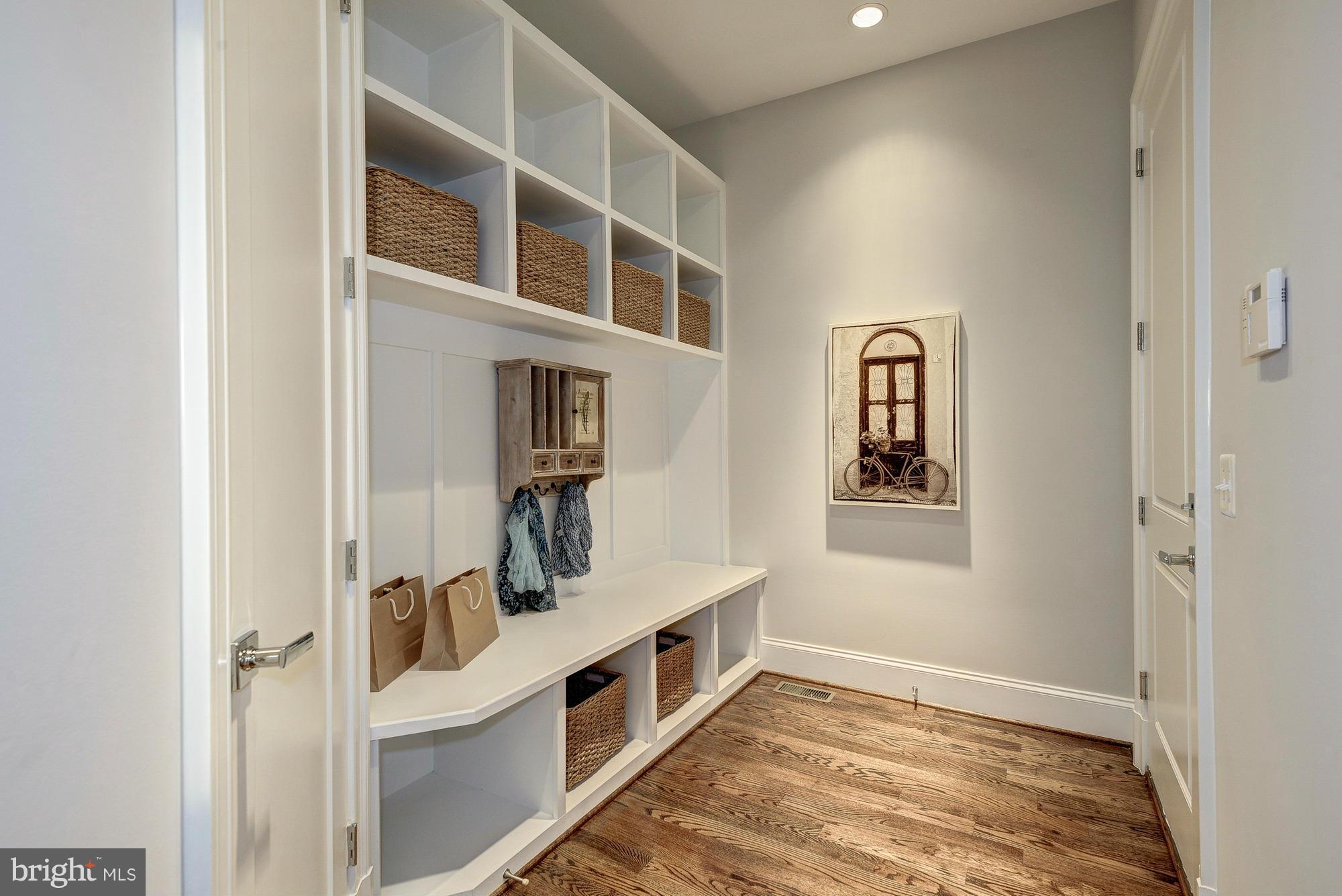 SALONA VILLAGE - Residential