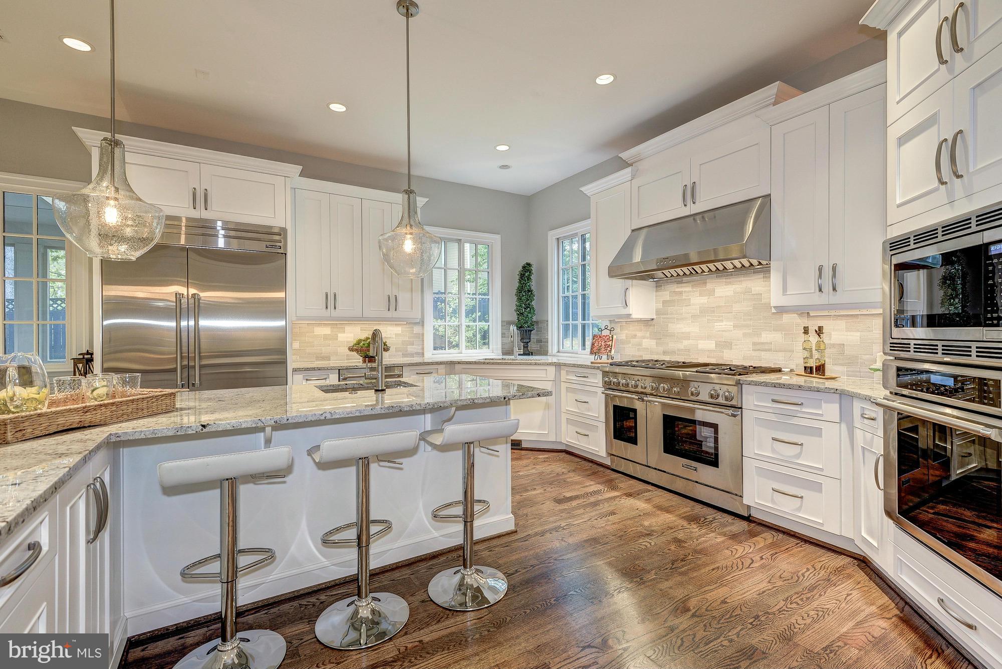 SALONA VILLAGE - Residential