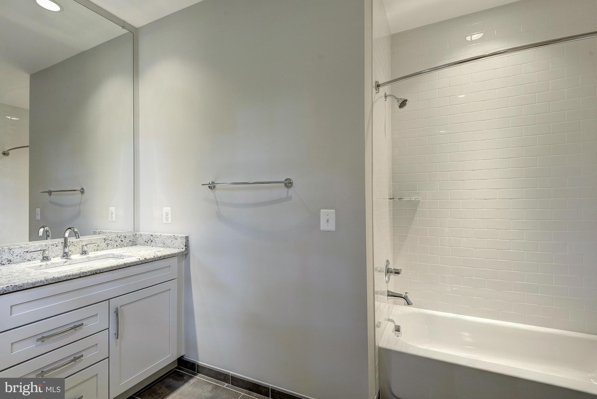 SALONA VILLAGE - Residential