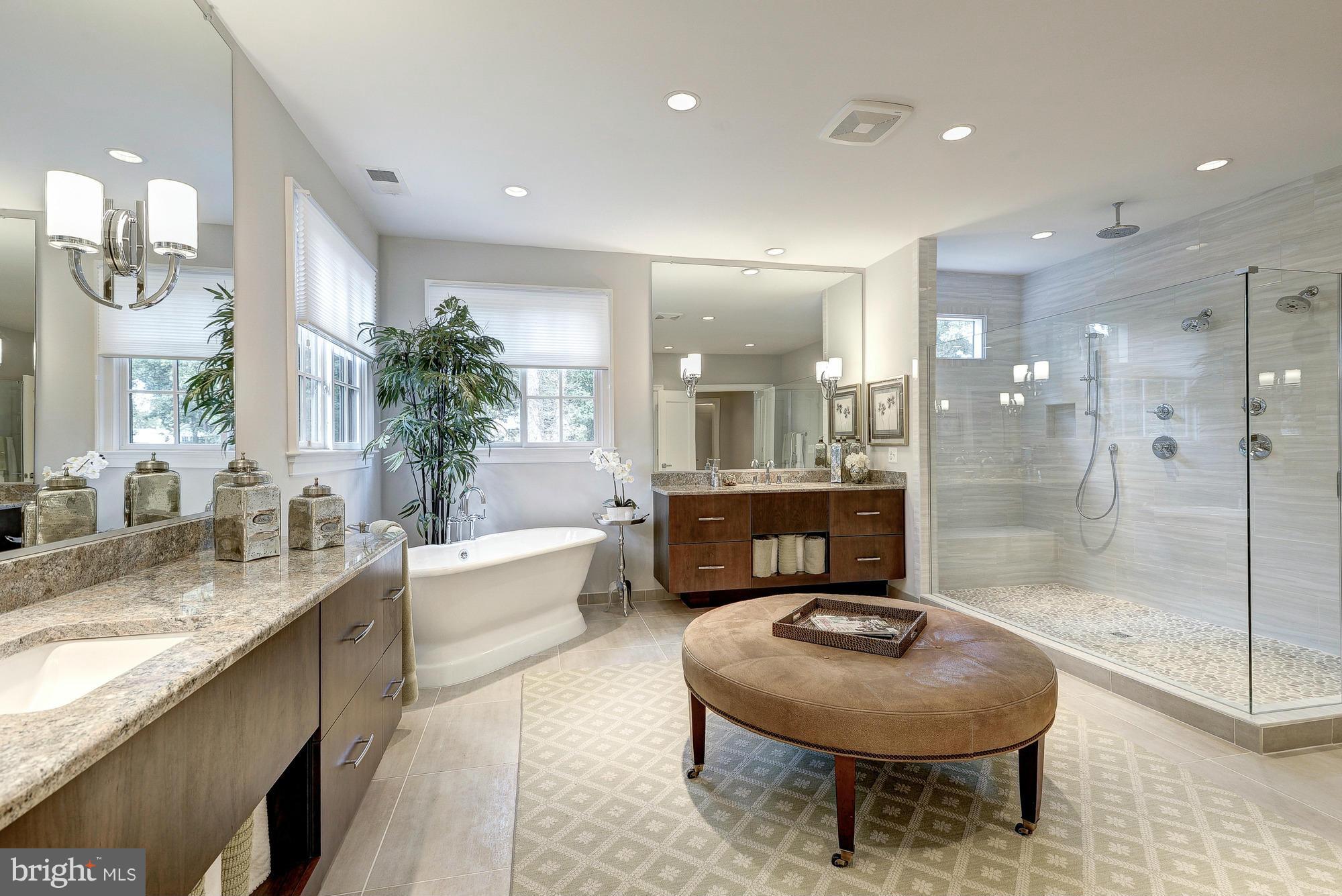 SALONA VILLAGE - Residential