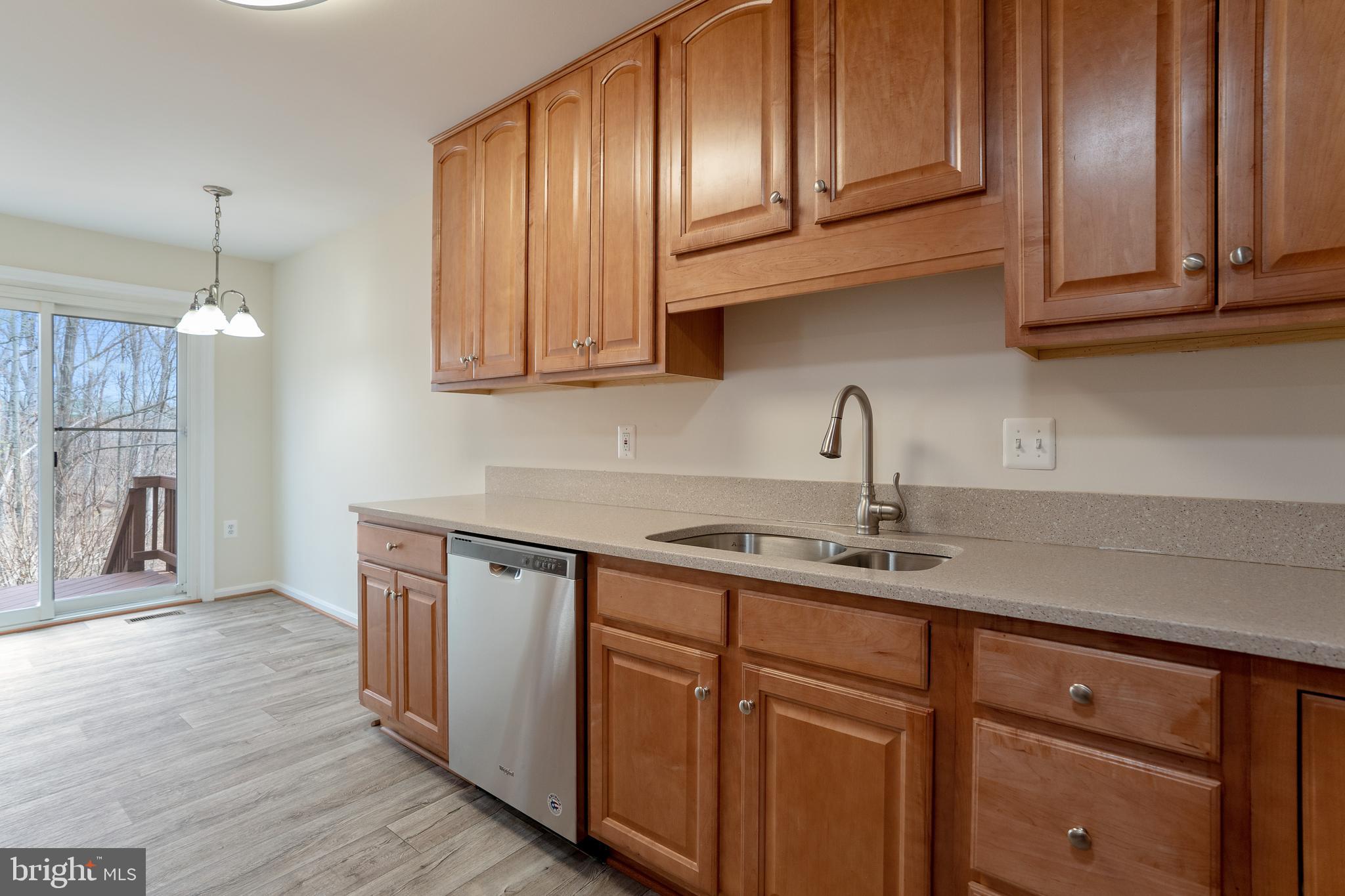 LIFESTYLE AT SULLY STATION - Residential