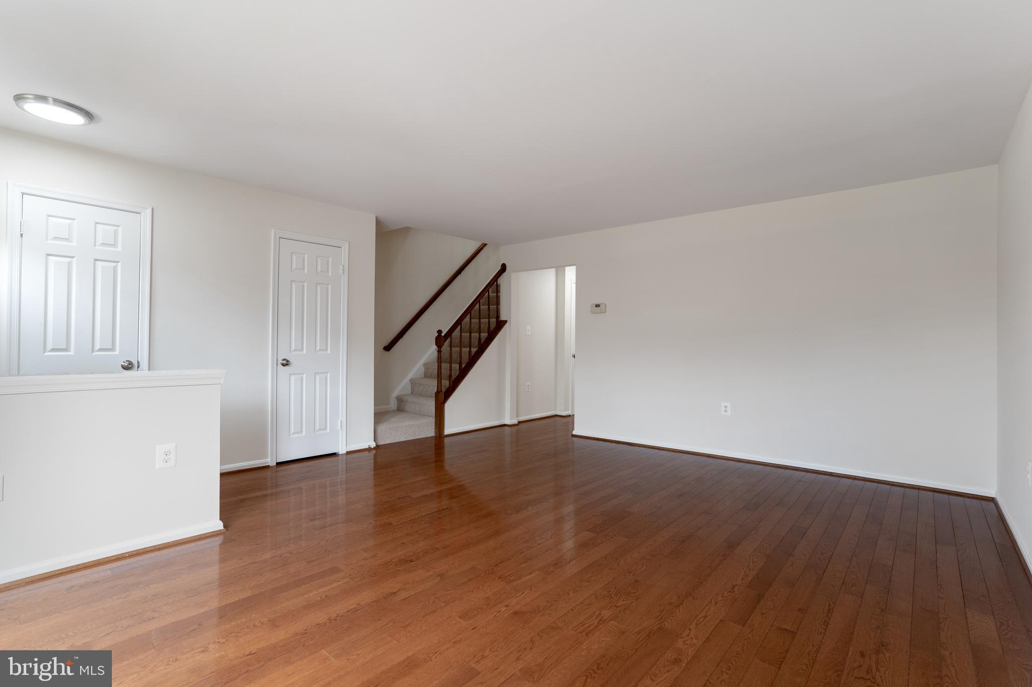 LIFESTYLE AT SULLY STATION - Residential