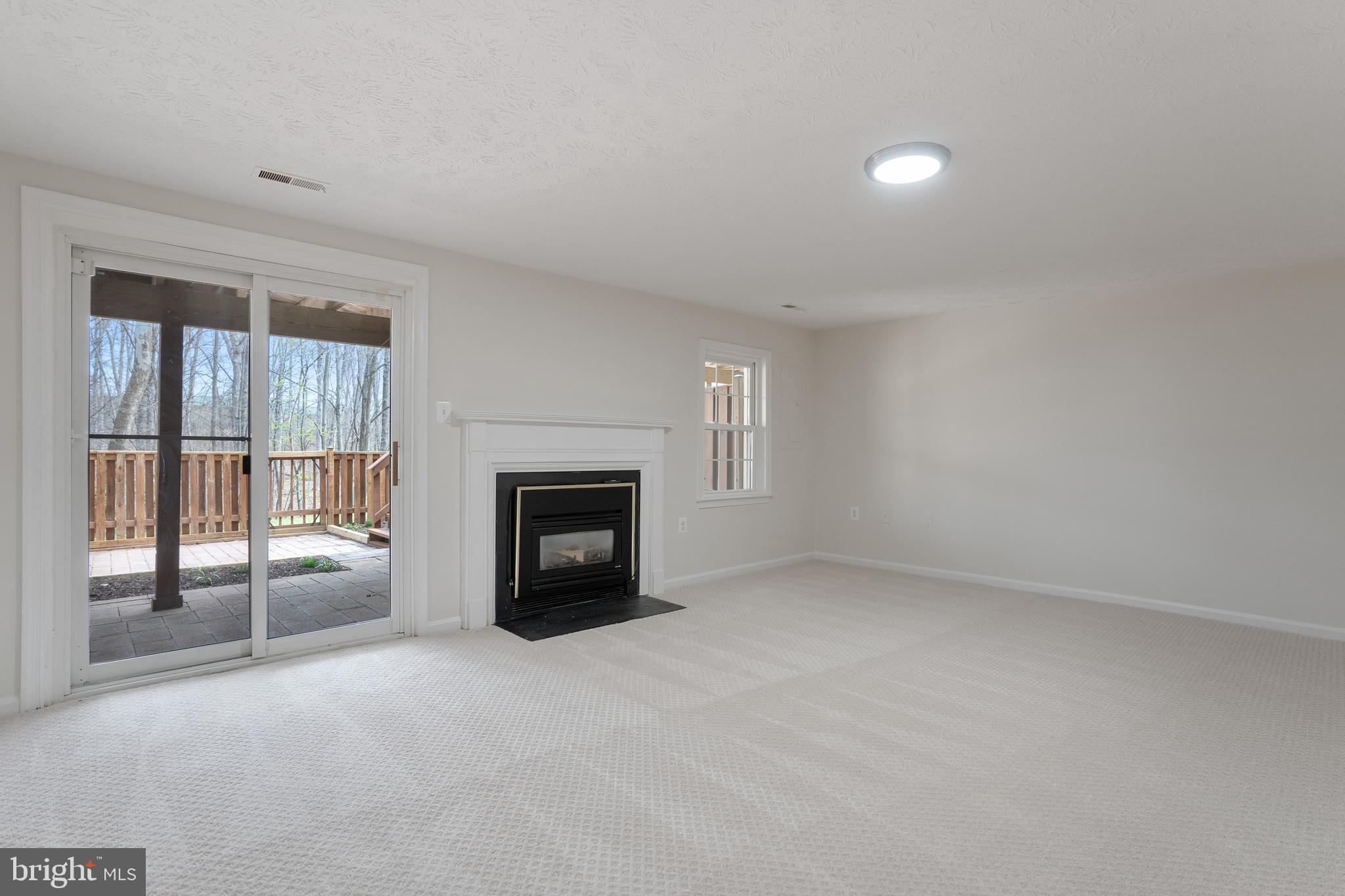 LIFESTYLE AT SULLY STATION - Residential