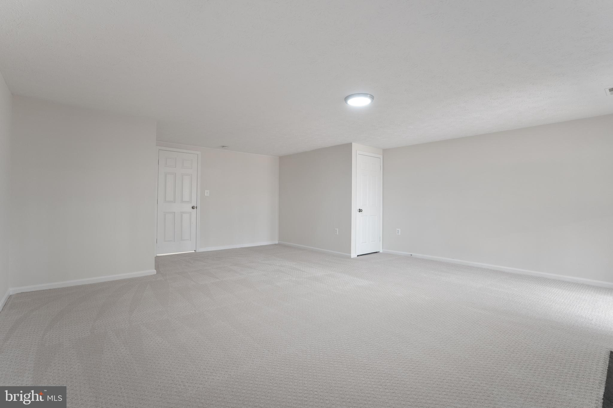 LIFESTYLE AT SULLY STATION - Residential