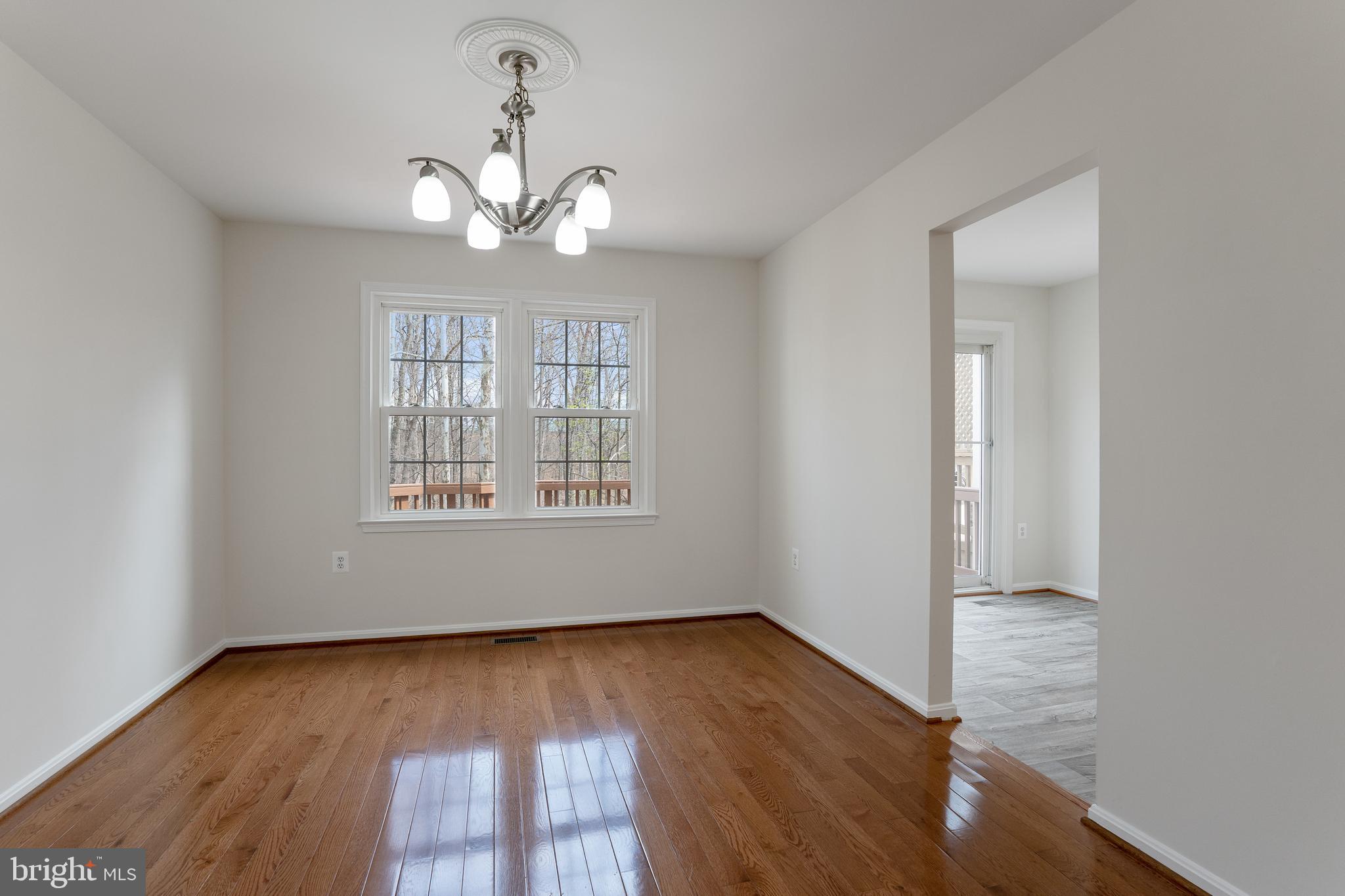 LIFESTYLE AT SULLY STATION - Residential